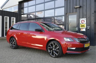 Škoda Octavia Combi 1.5 TSI Greentech Sport Business Automaat | NL-Auto | Clima | Trekhaak | Carplay | Cruise