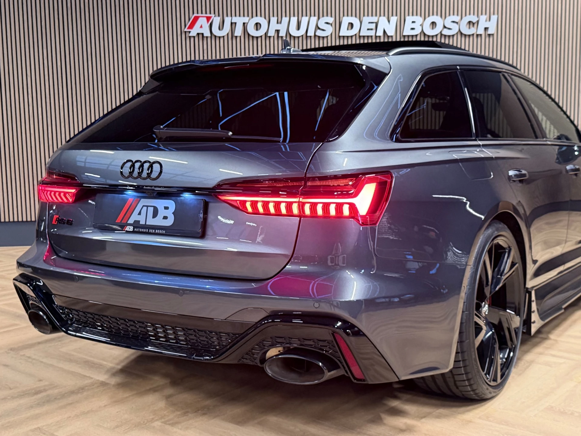 Hoofdafbeelding Audi RS6