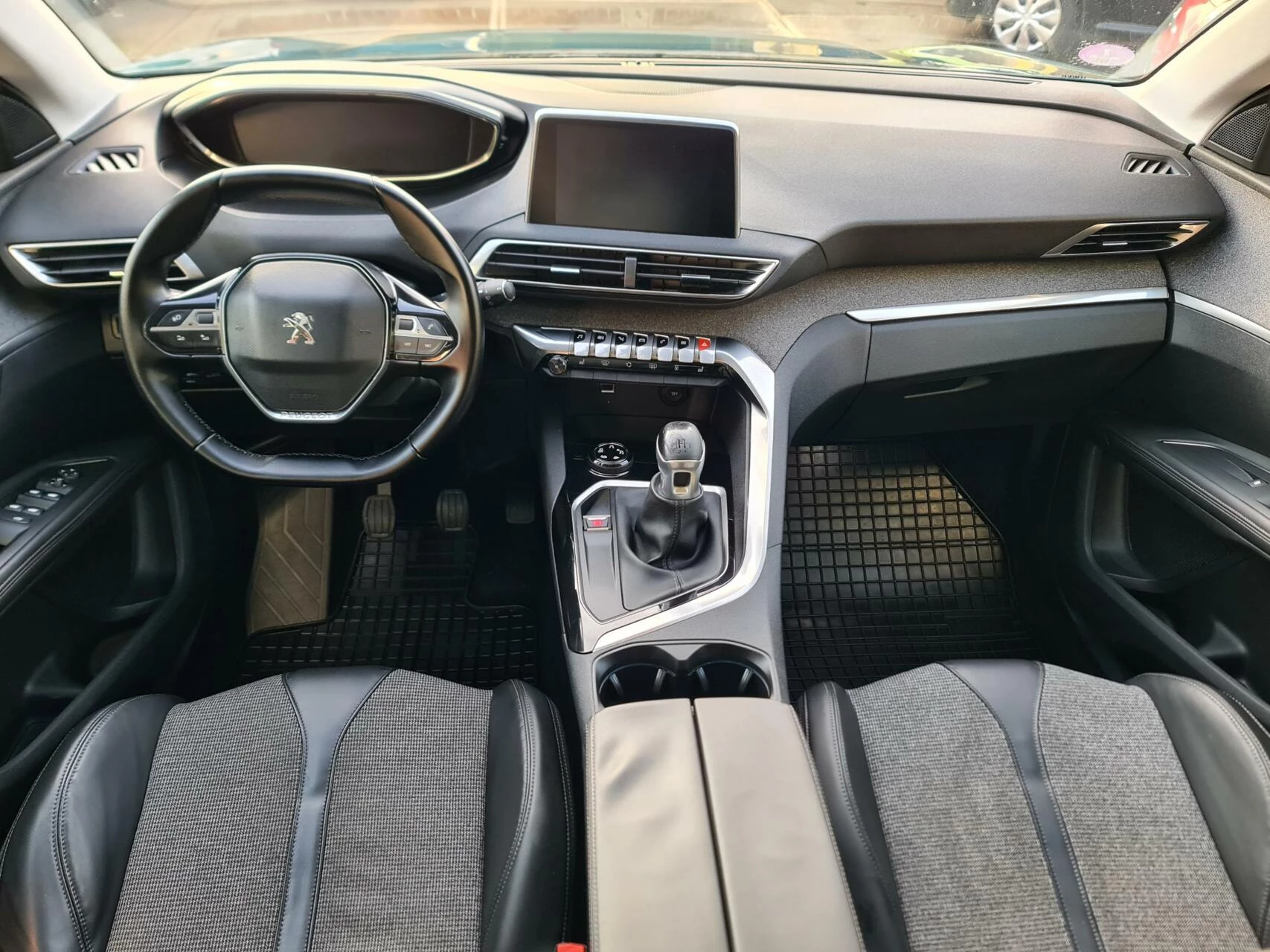 Hoofdafbeelding Peugeot 5008