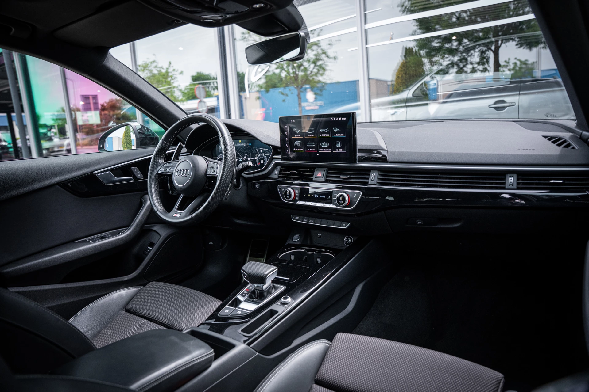 Hoofdafbeelding Audi A4