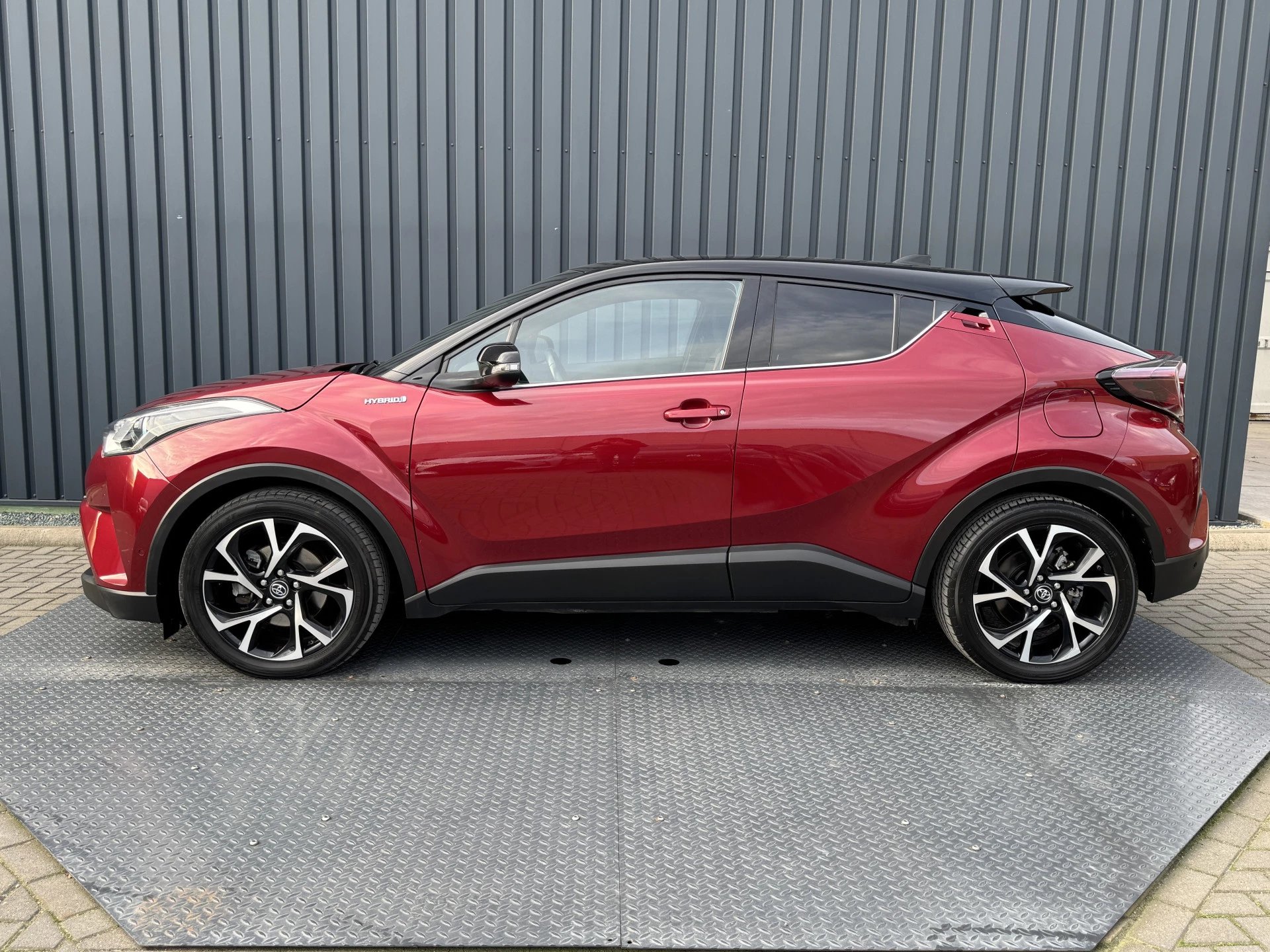 Hoofdafbeelding Toyota C-HR