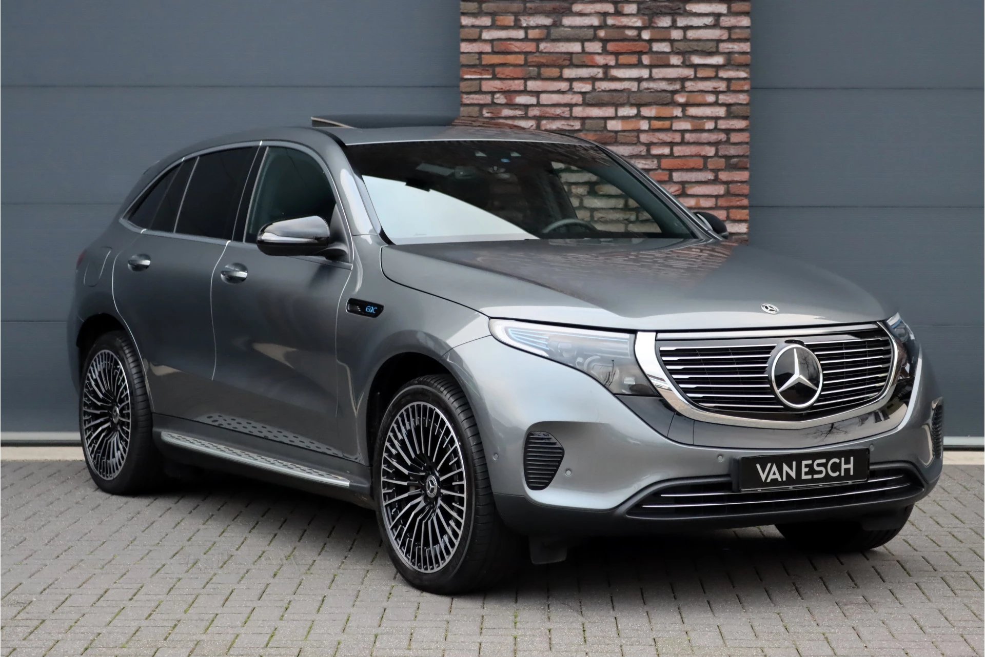 Hoofdafbeelding Mercedes-Benz EQC