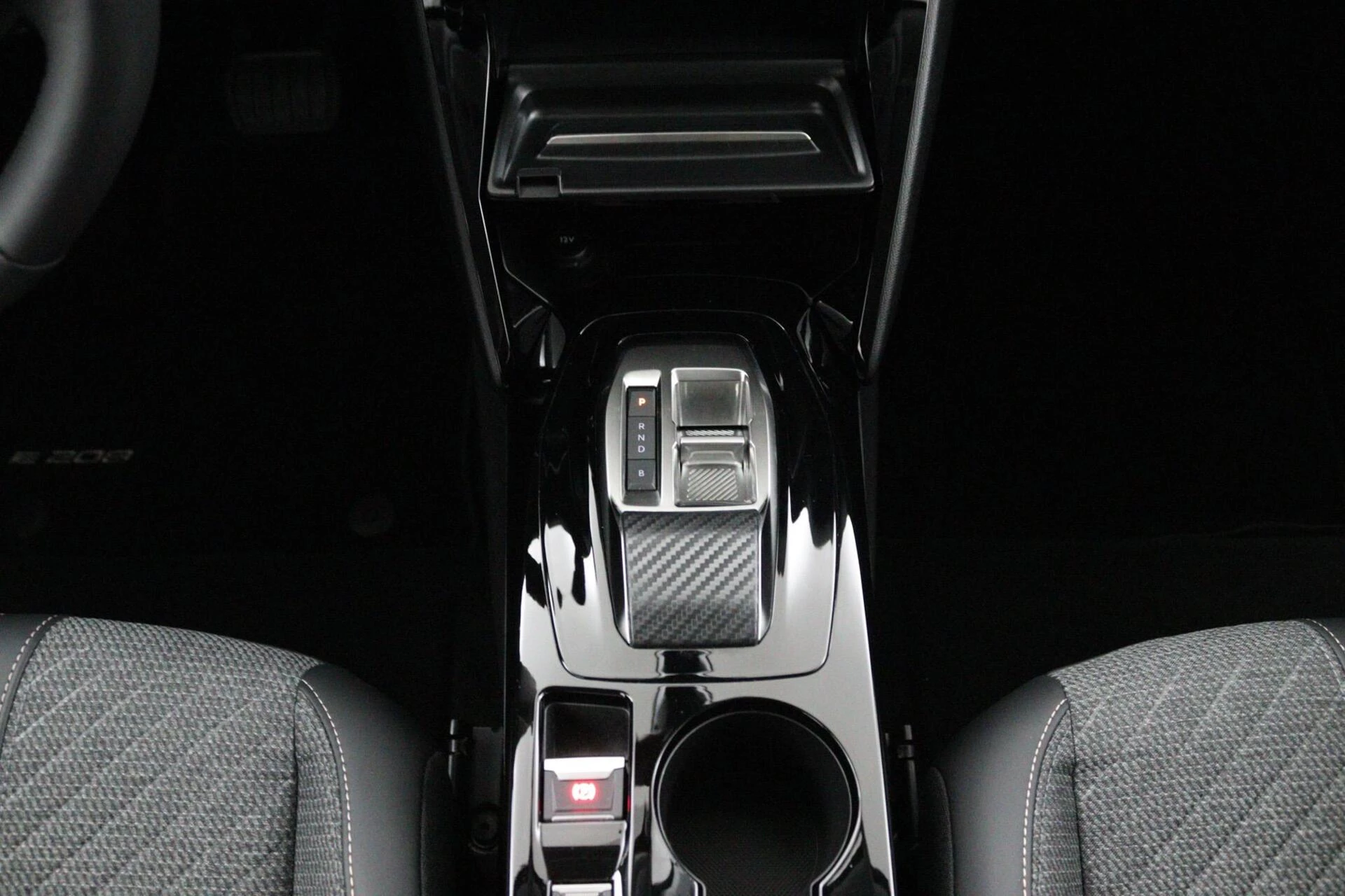 Hoofdafbeelding Peugeot e-208