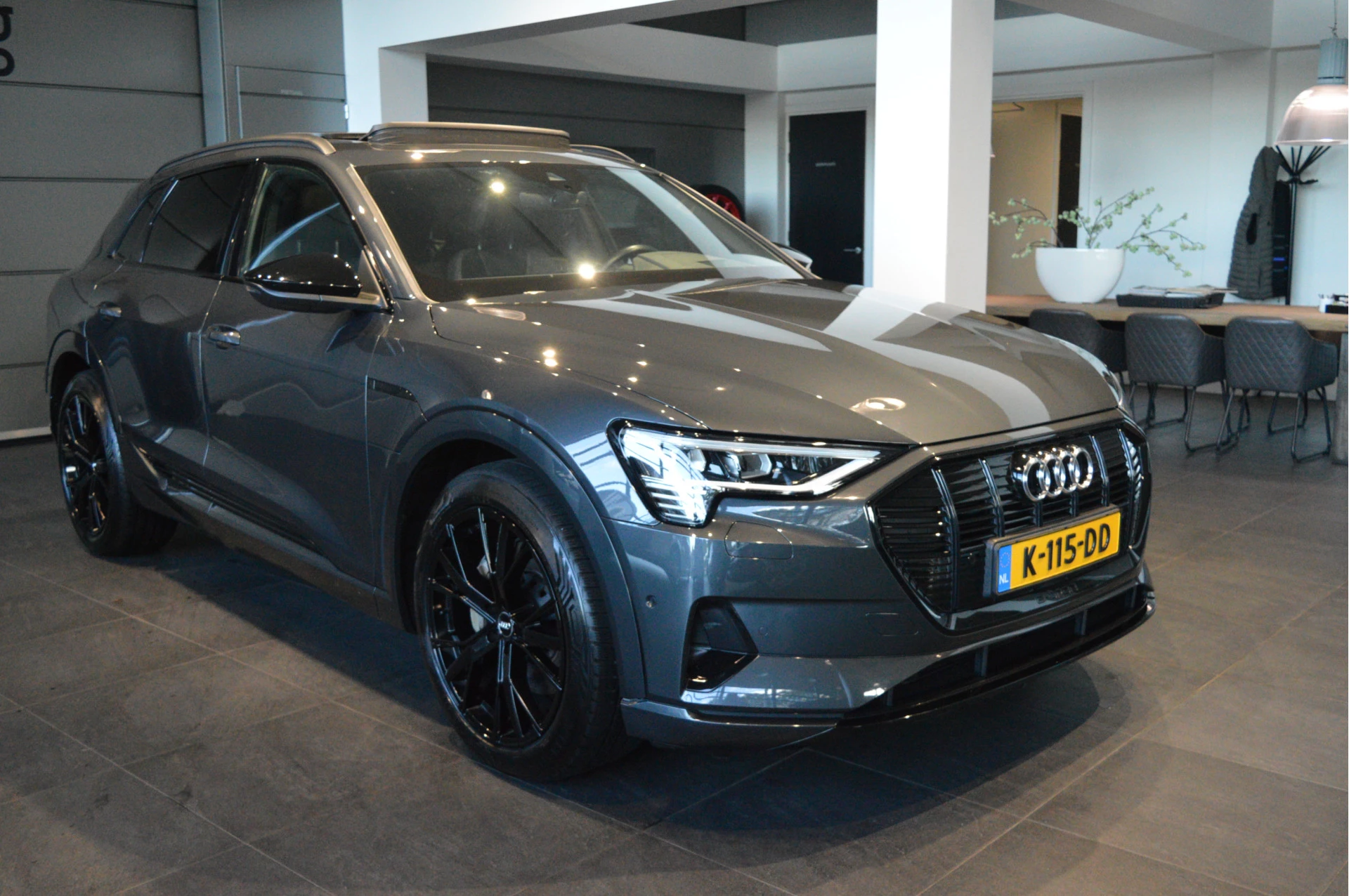 Hoofdafbeelding Audi e-tron