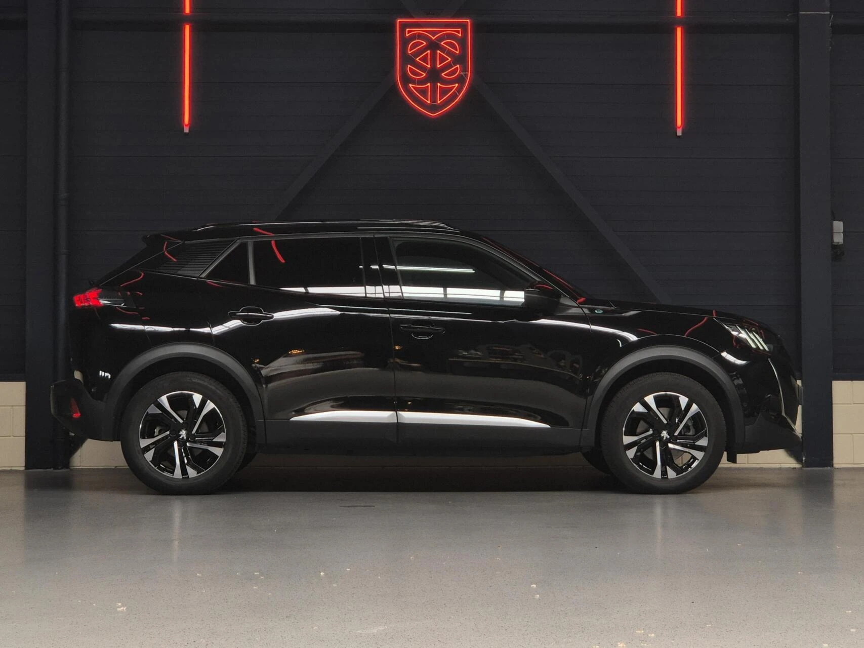 Peugeot e-2008