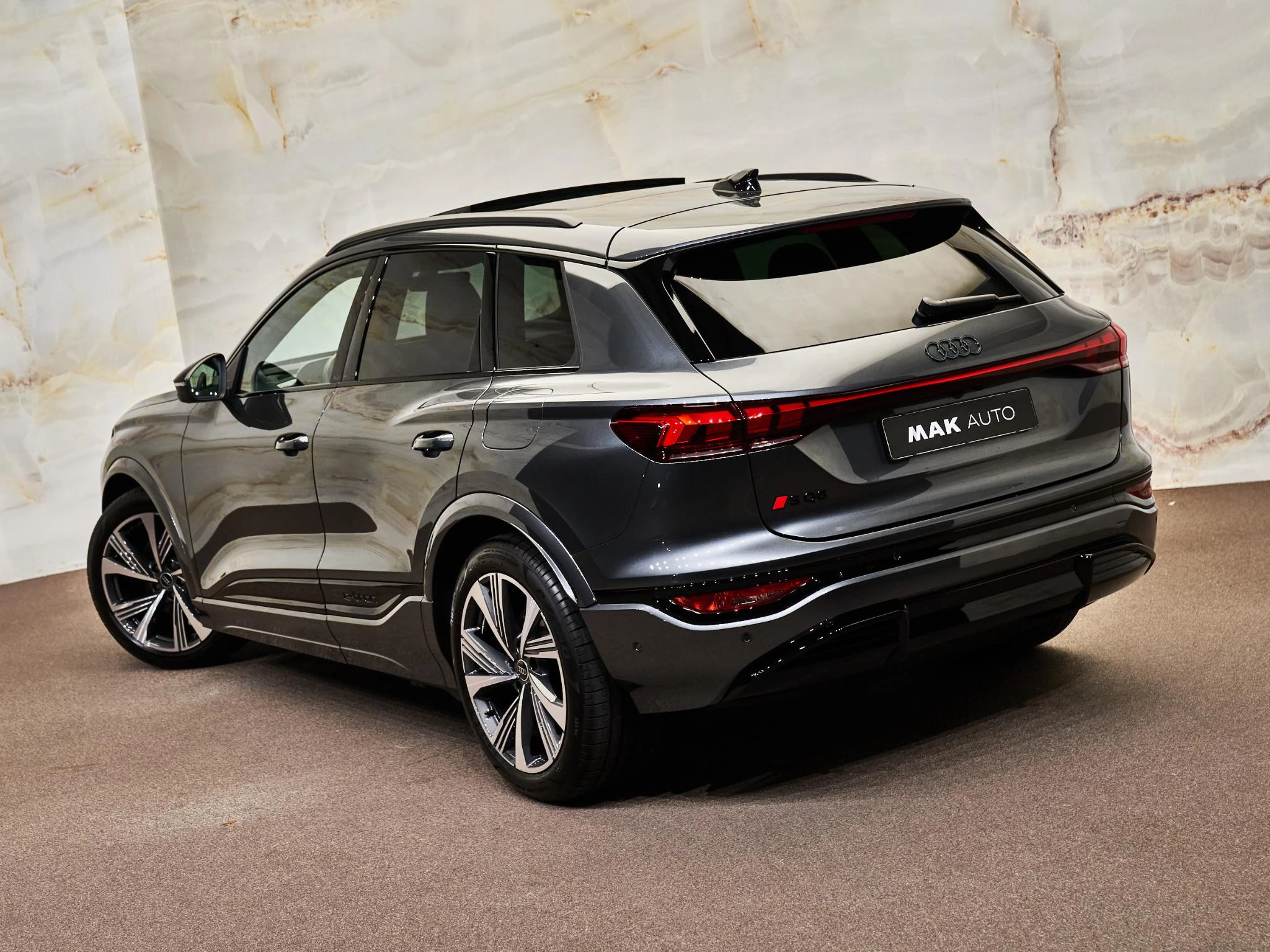 Hoofdafbeelding Audi SQ6