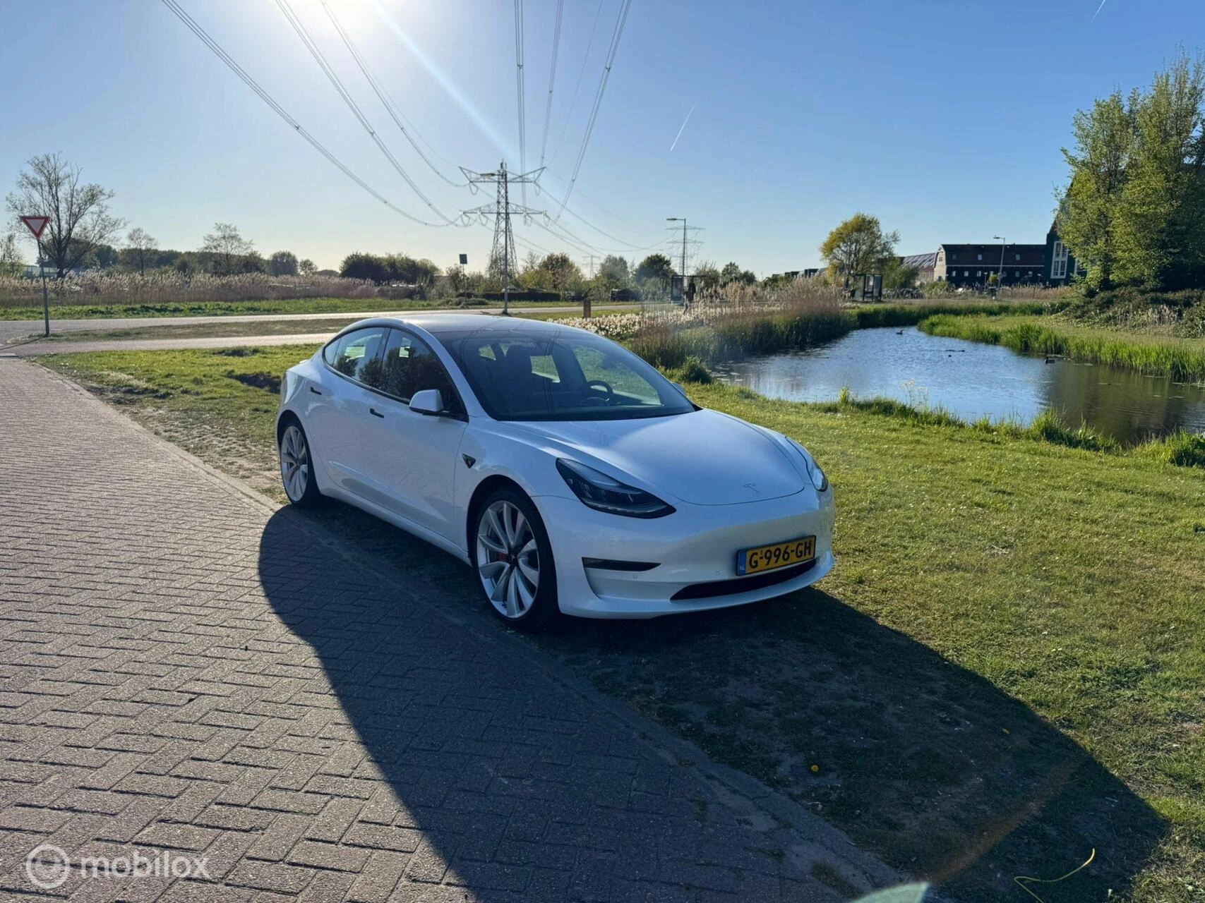 Hoofdafbeelding Tesla Model 3