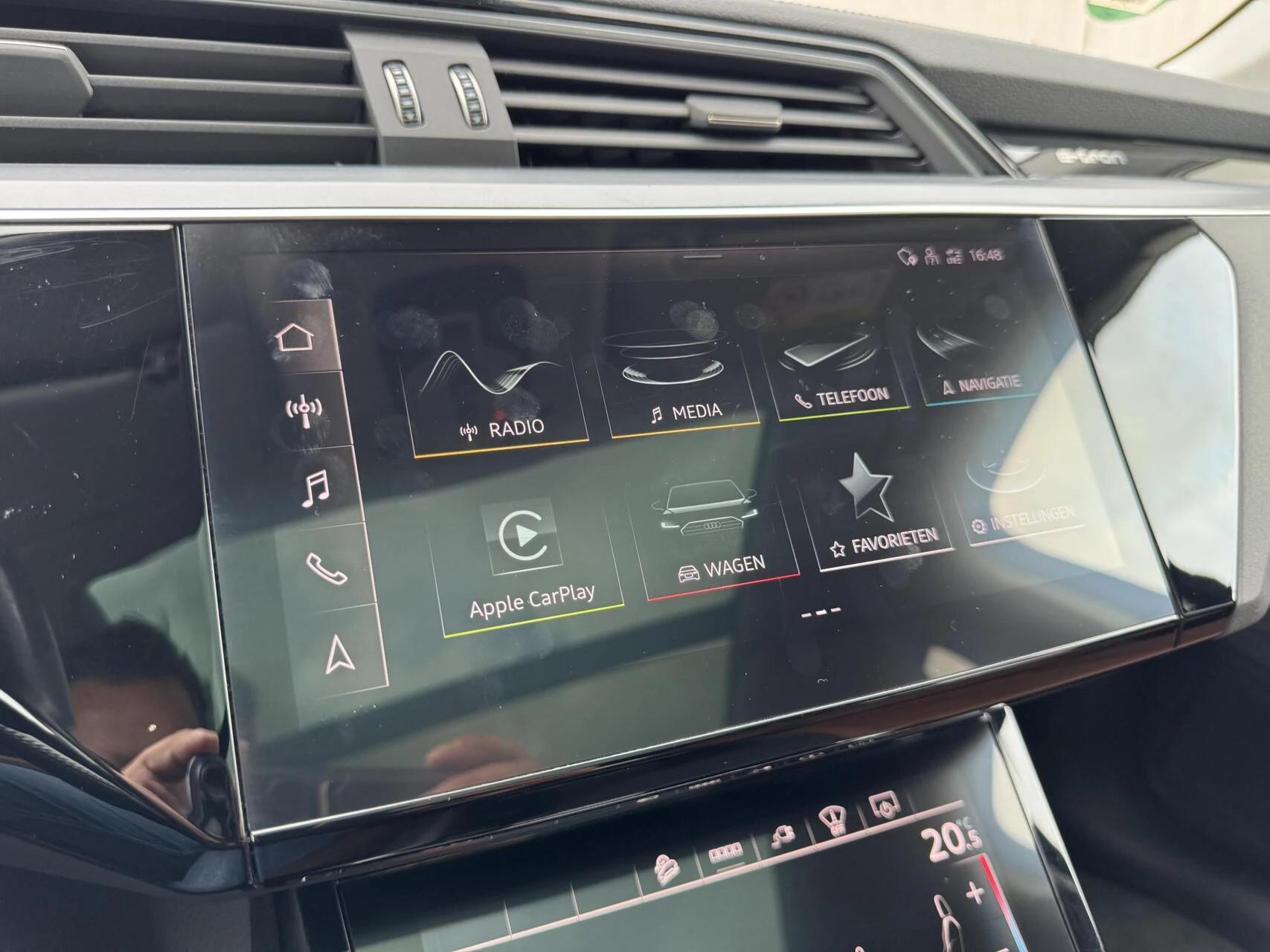 Hoofdafbeelding Audi e-tron