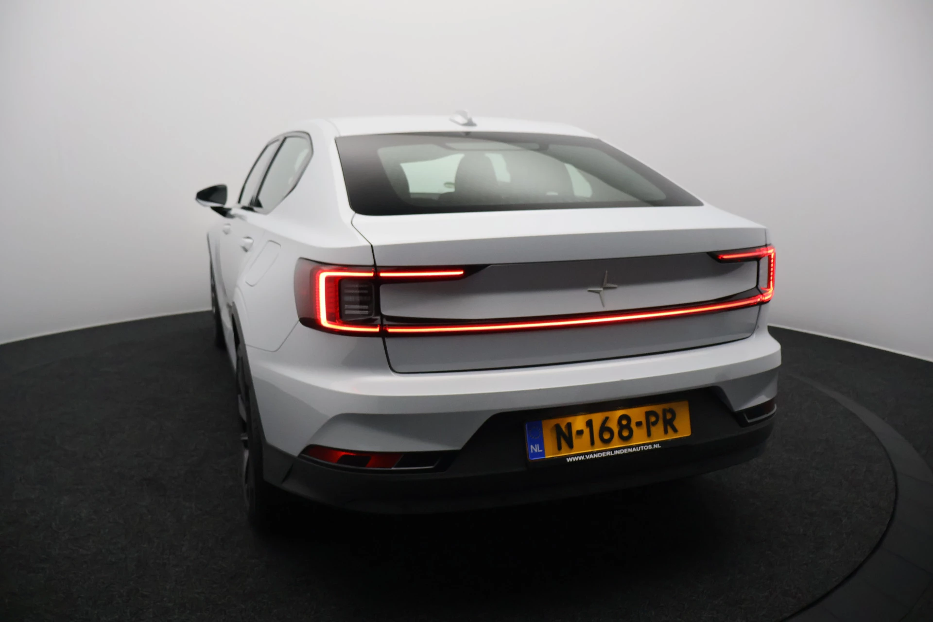 Hoofdafbeelding Polestar 2