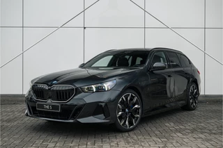 BMW 5 Serie Touring 530e M Sport Automaat / Panoramadak / Trekhaak / Stoelventilatie / Bowers & Wilkins / Comfort Access / Parking Assistant Plus / Adaptieve LED / M Sportonderstel