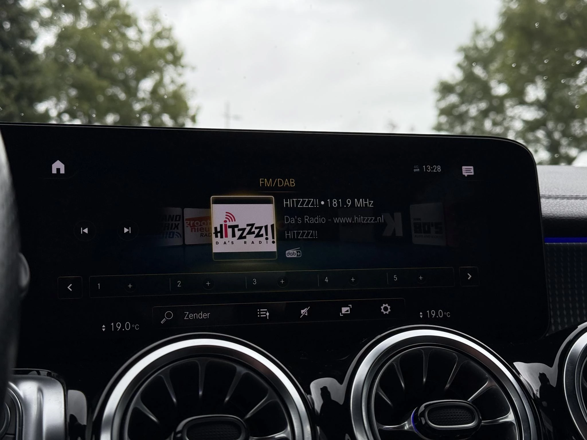 Hoofdafbeelding Mercedes-Benz EQB