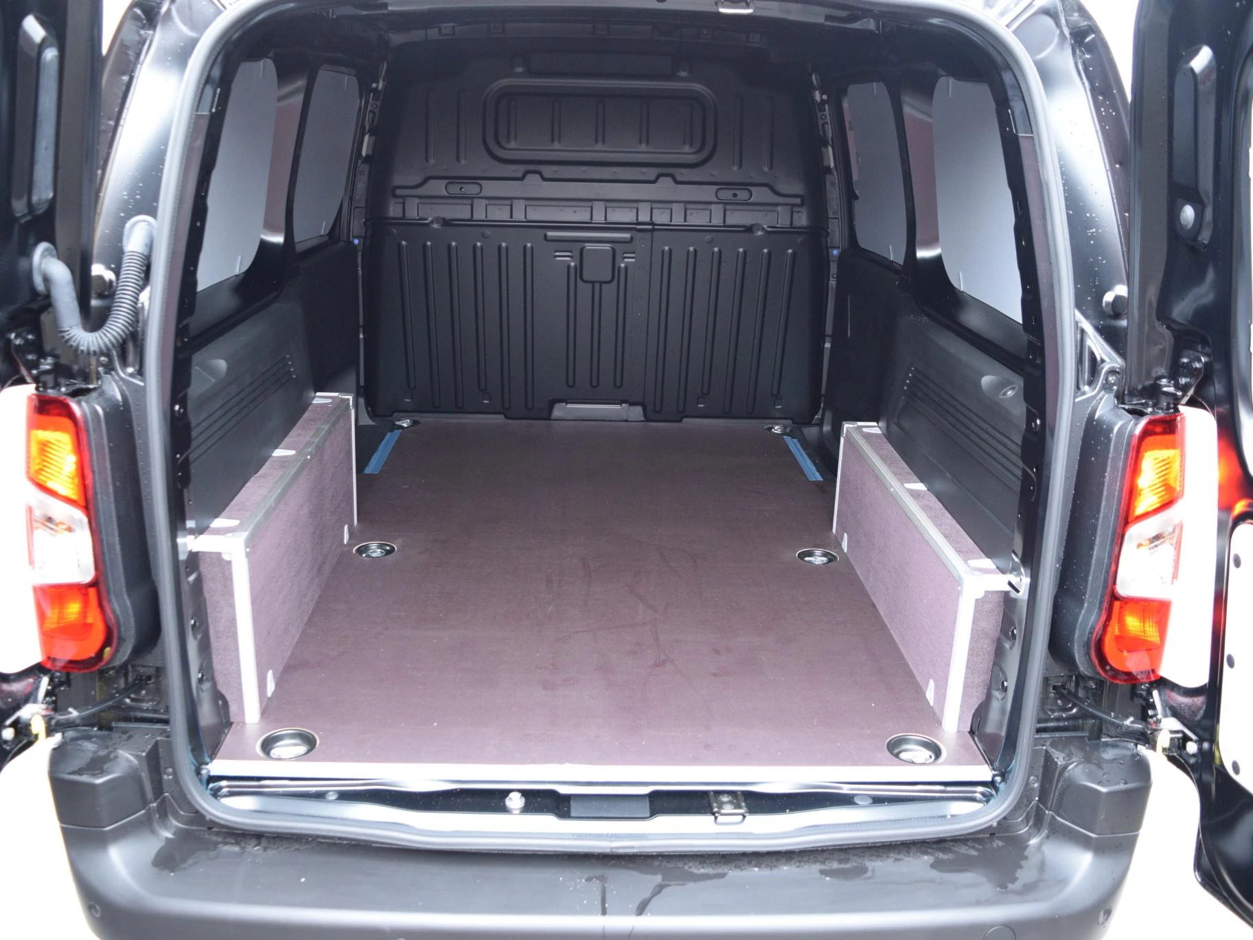 Hoofdafbeelding Peugeot e-Partner