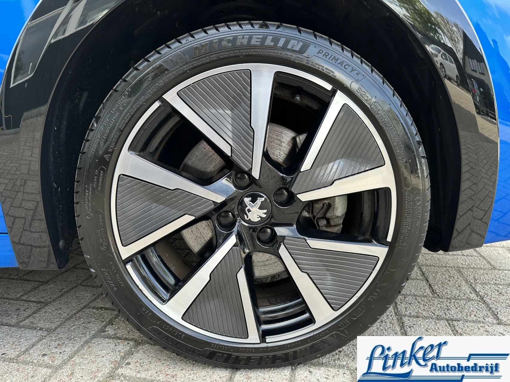 Hoofdafbeelding Peugeot e-208