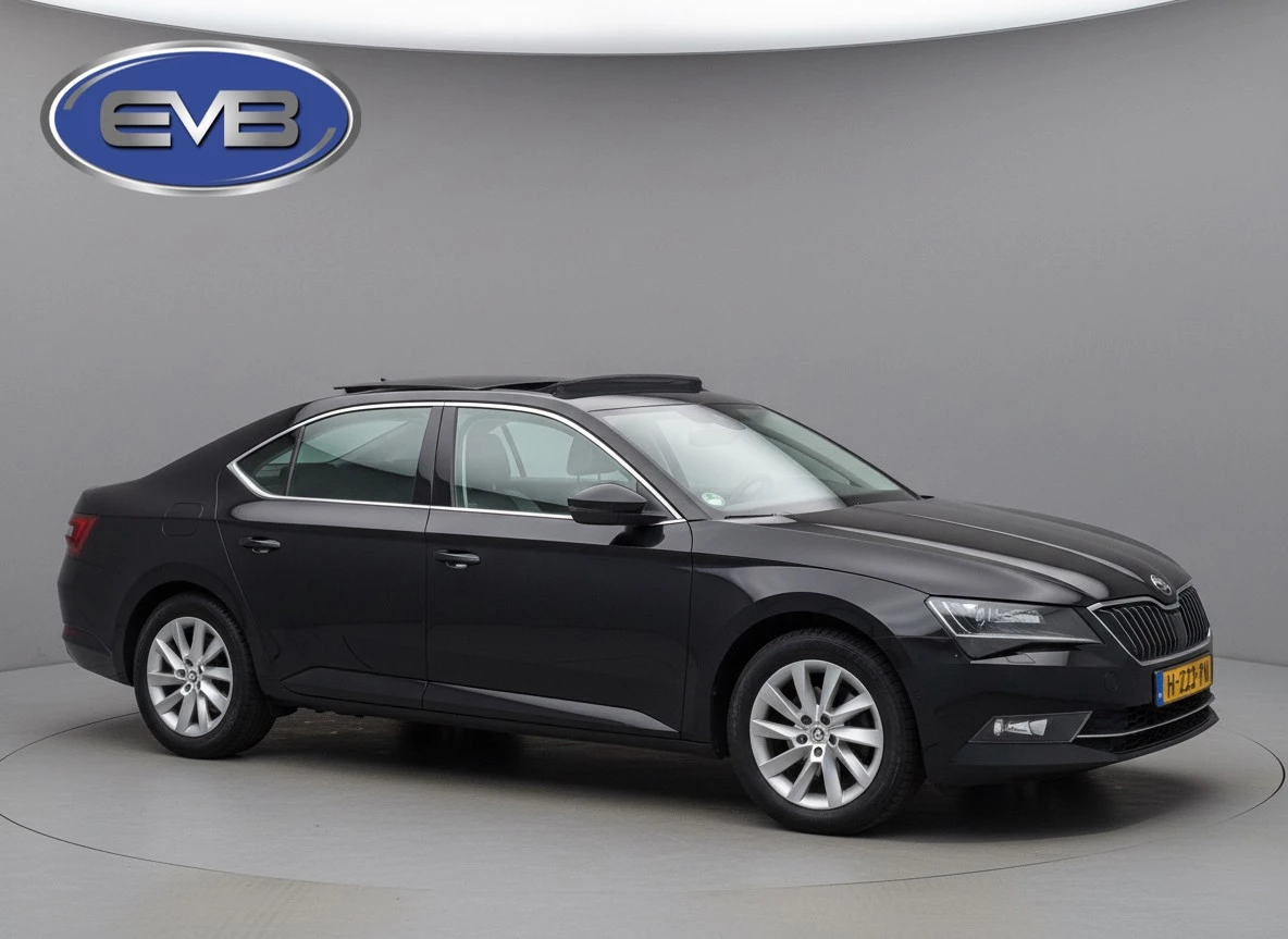 Hoofdafbeelding Škoda Superb