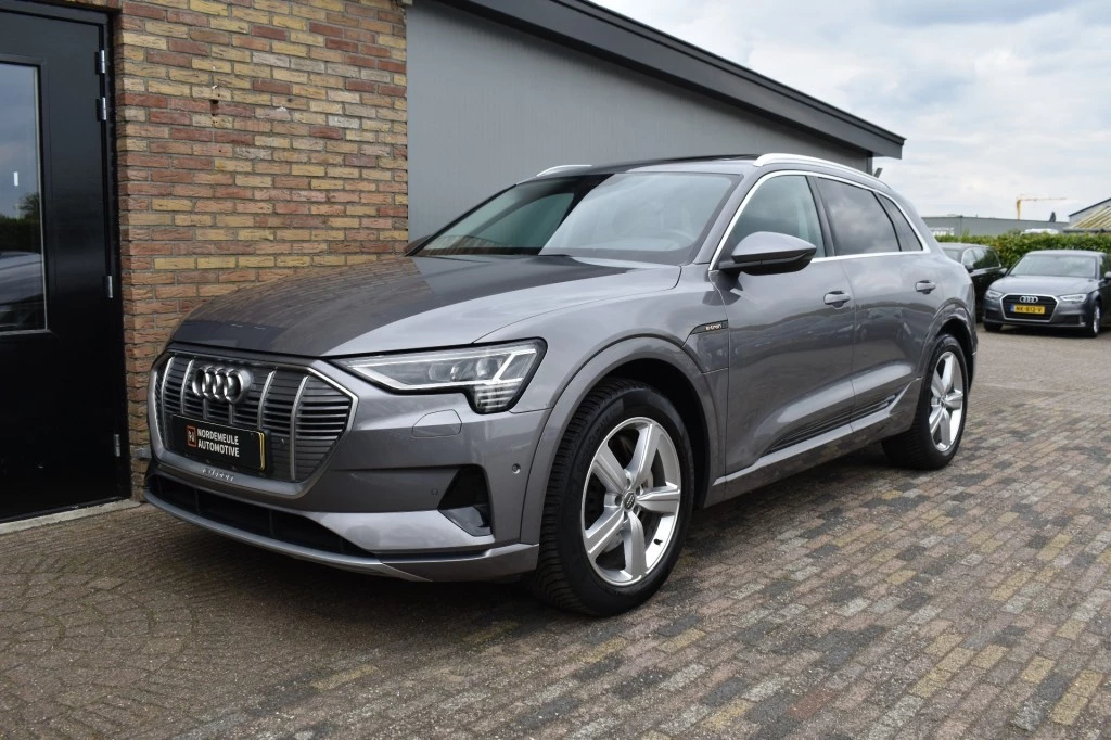 Hoofdafbeelding Audi e-tron