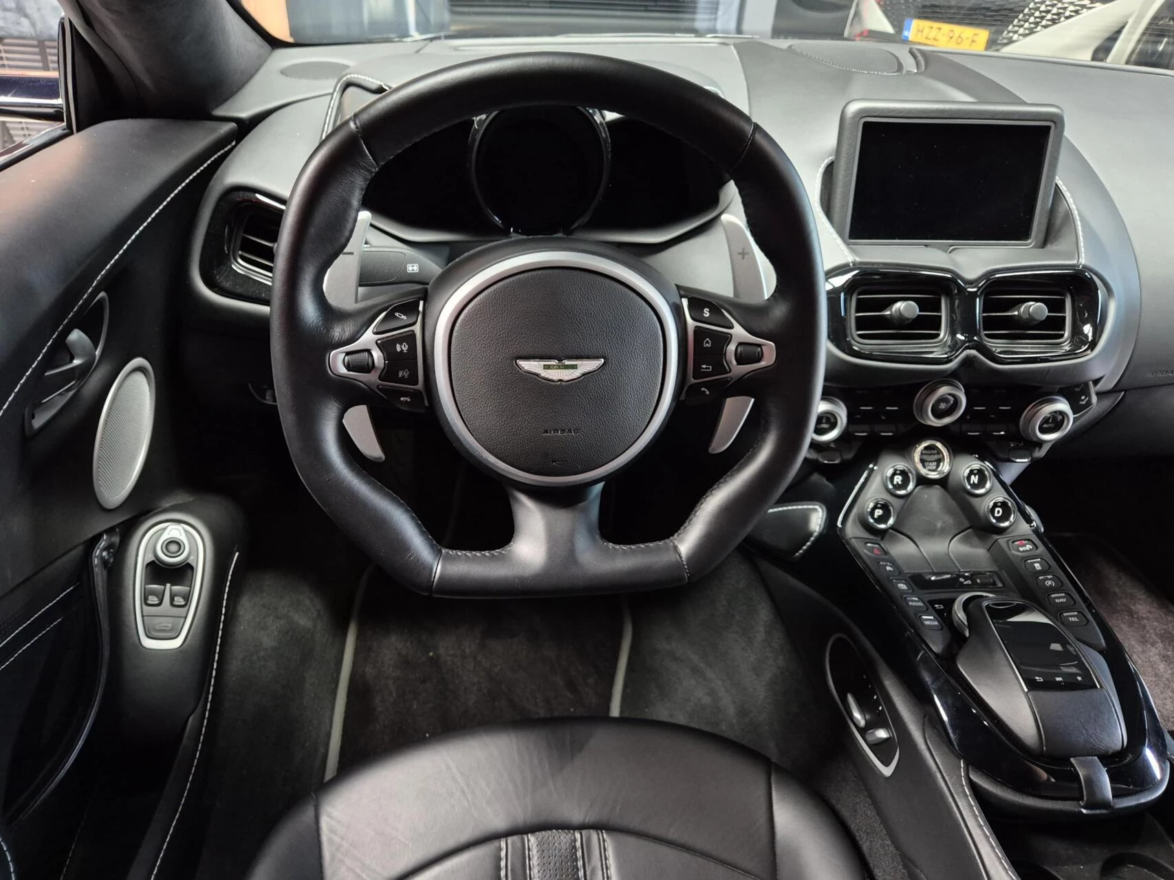 Hoofdafbeelding Aston Martin V8 Vantage
