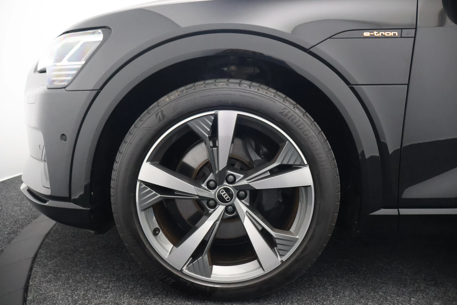 Hoofdafbeelding Audi e-tron