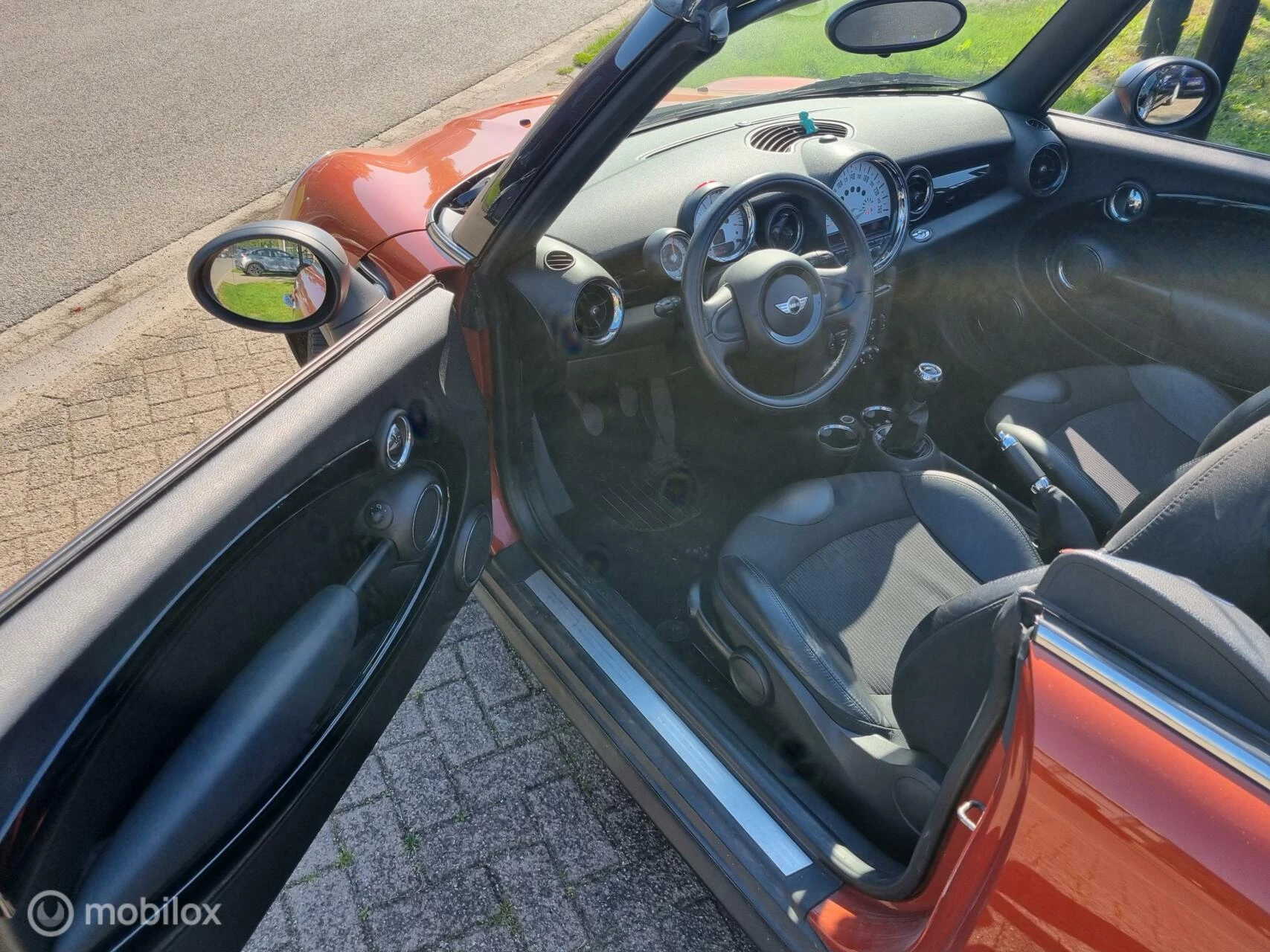 Hoofdafbeelding MINI Cabrio