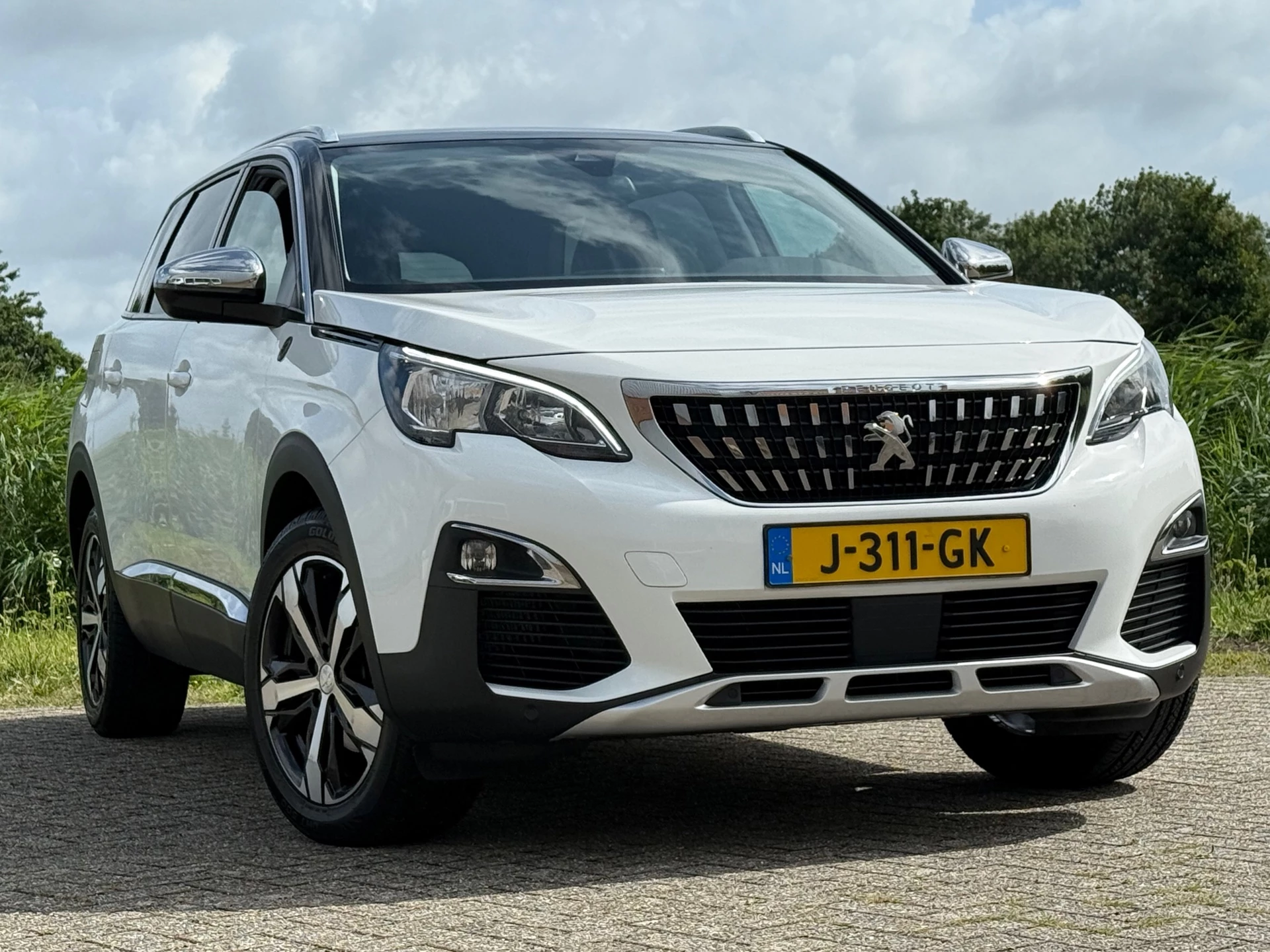 Hoofdafbeelding Peugeot 5008
