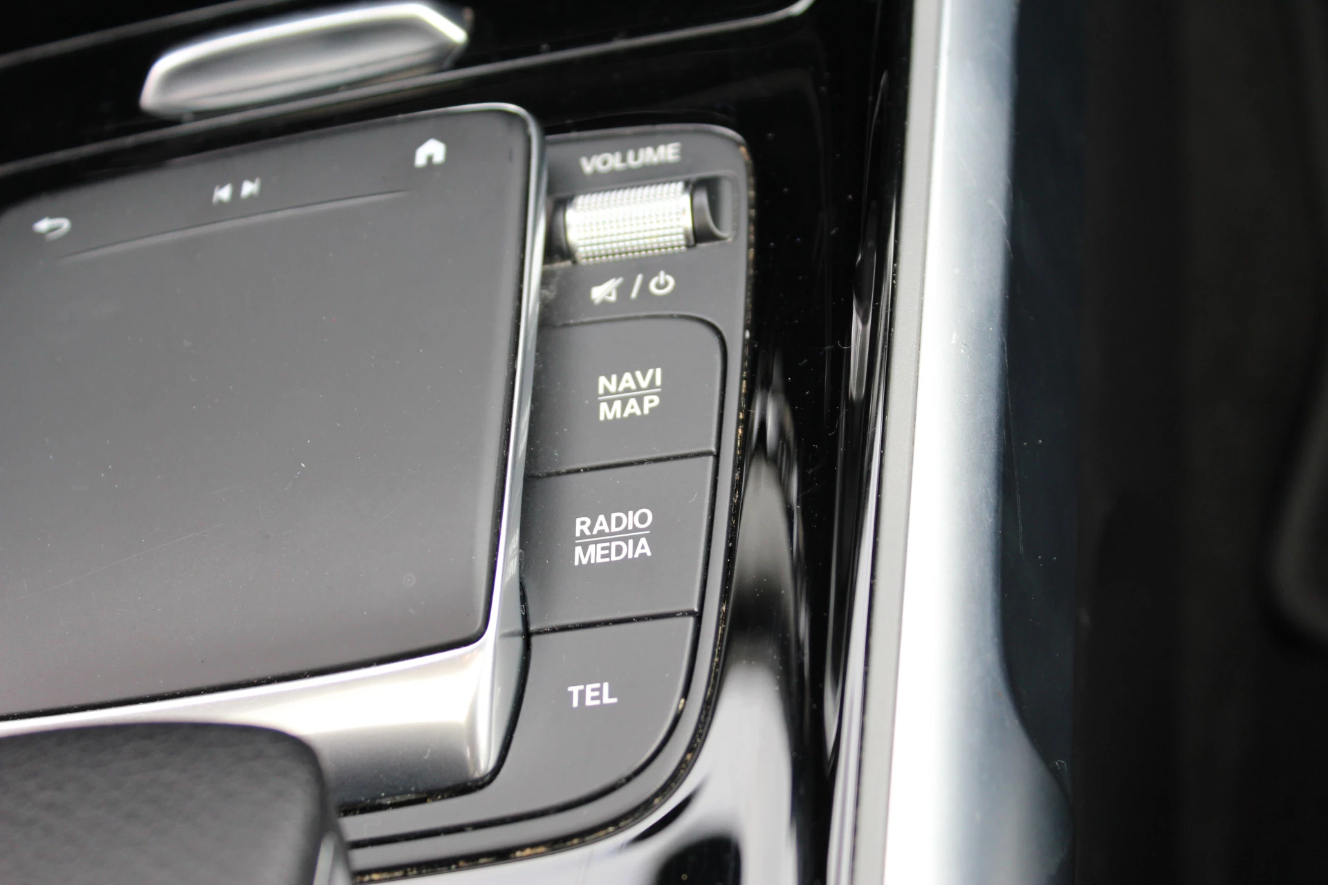 Hoofdafbeelding Mercedes-Benz EQB