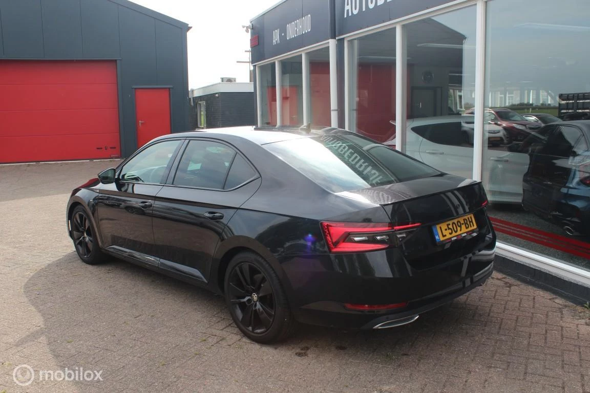 Hoofdafbeelding Škoda Superb