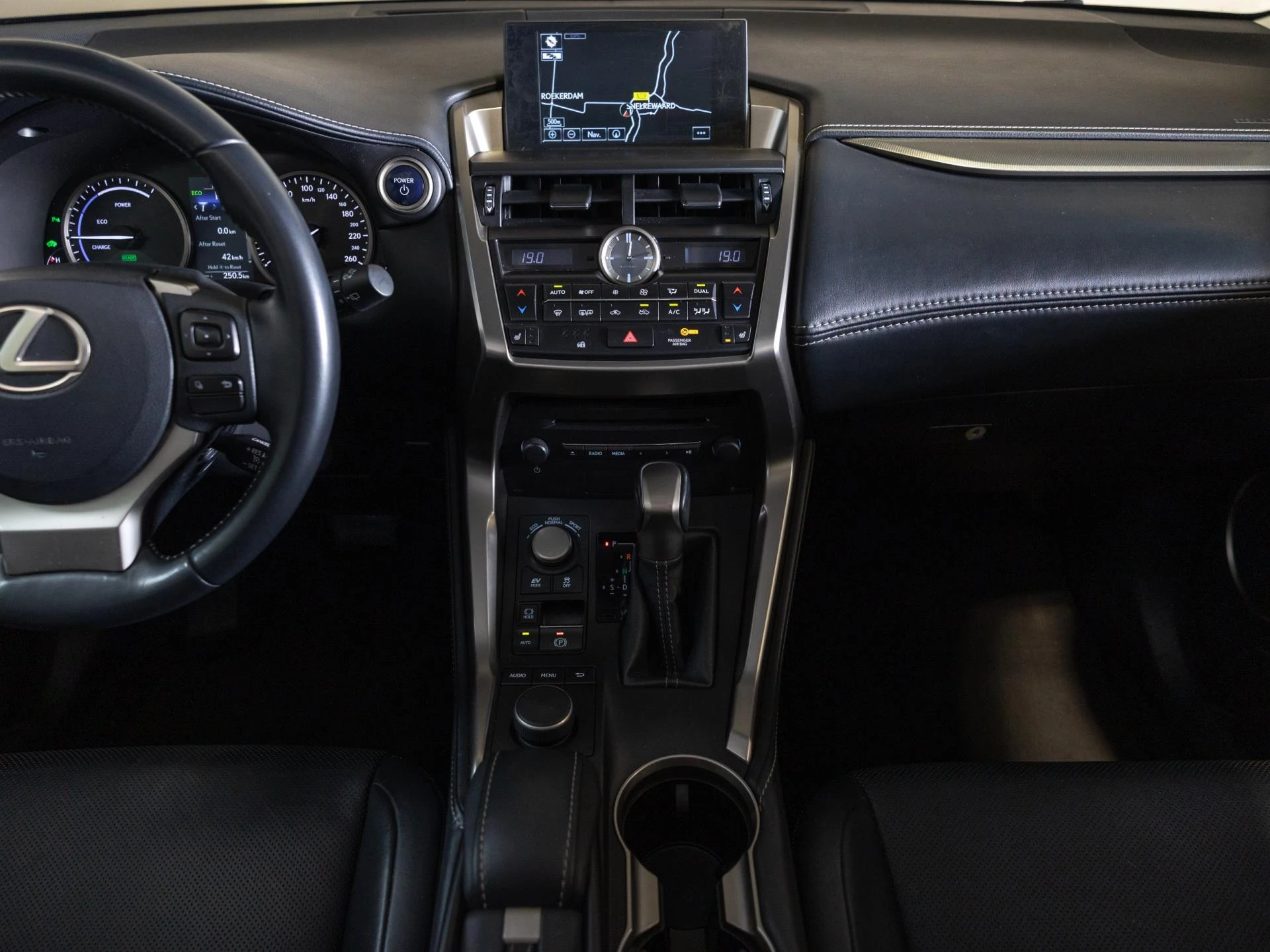 Hoofdafbeelding Lexus NX