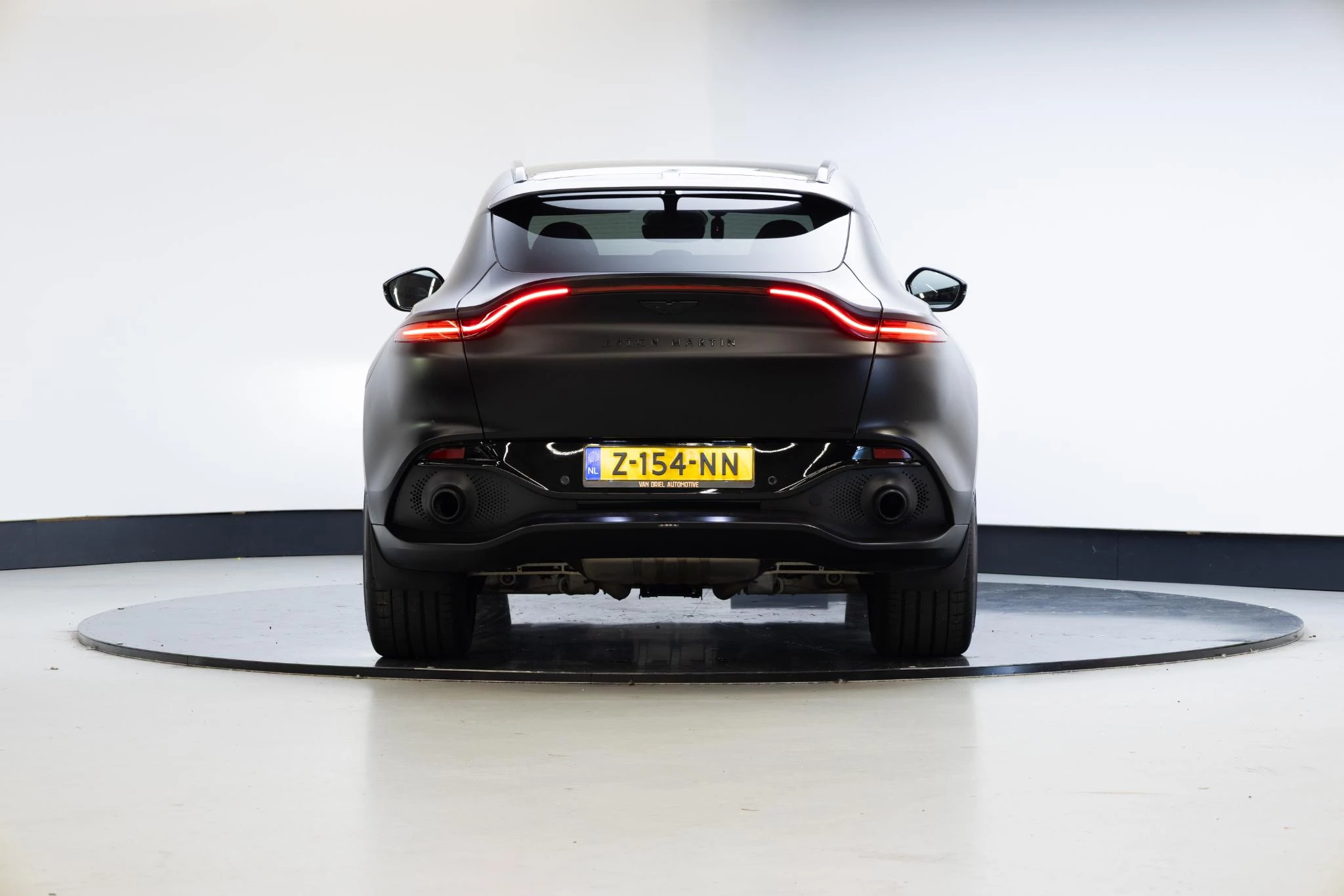 Hoofdafbeelding Aston Martin DBX