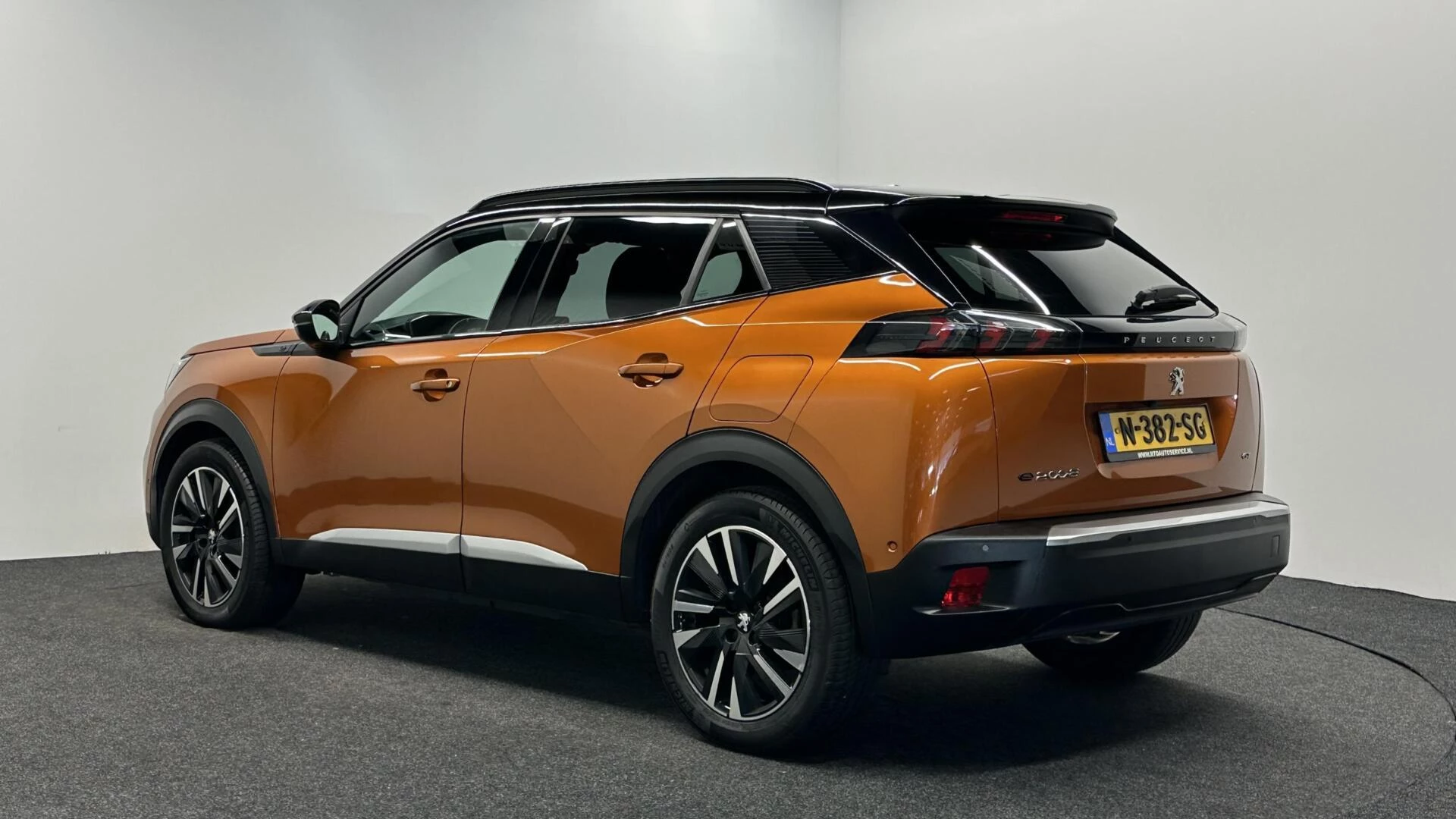 Hoofdafbeelding Peugeot e-2008