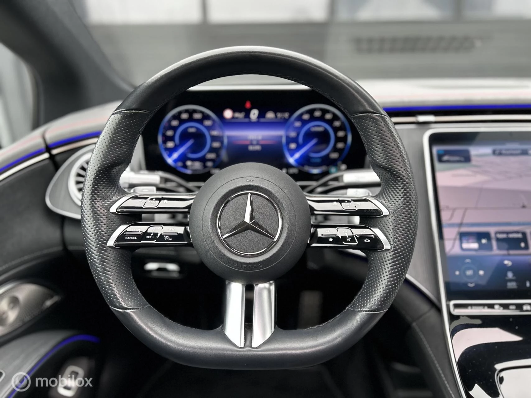 Hoofdafbeelding Mercedes-Benz EQS