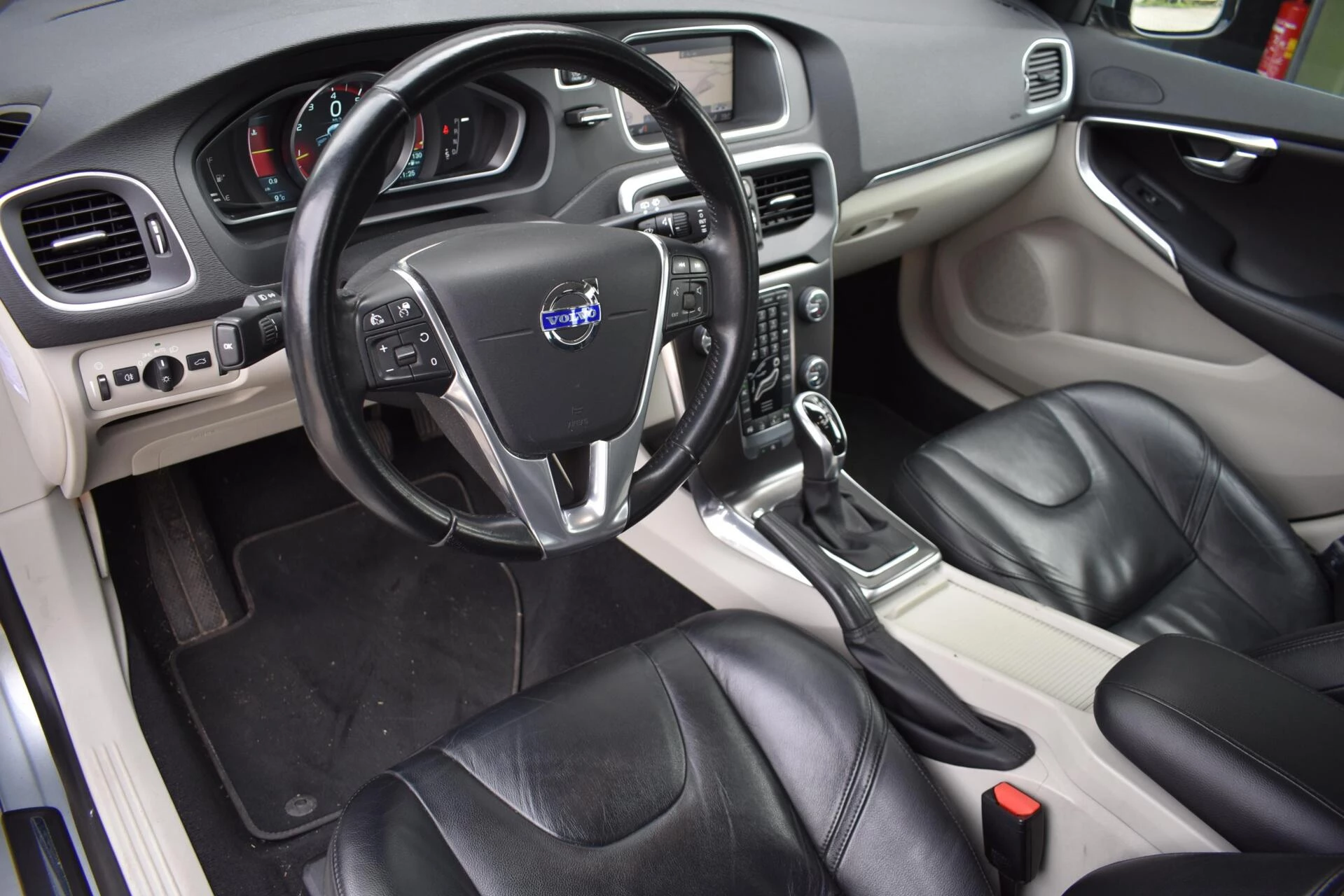 Hoofdafbeelding Volvo V40