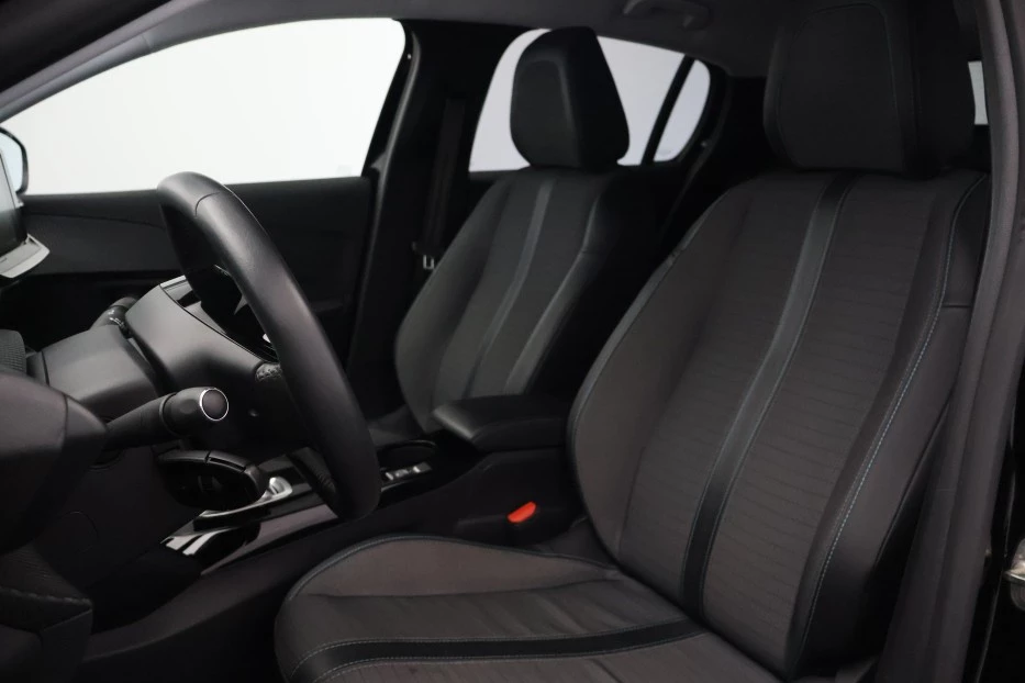 Hoofdafbeelding Peugeot e-208