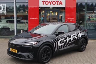 Toyota C-HR+ FIRST EDITION 77KWH WLTP-607KM EL-ACHTERKLEP PRIVACY-GLASS 18"LMV BLISS STOELVERW. P-SENSOREN WARMTEPOMP