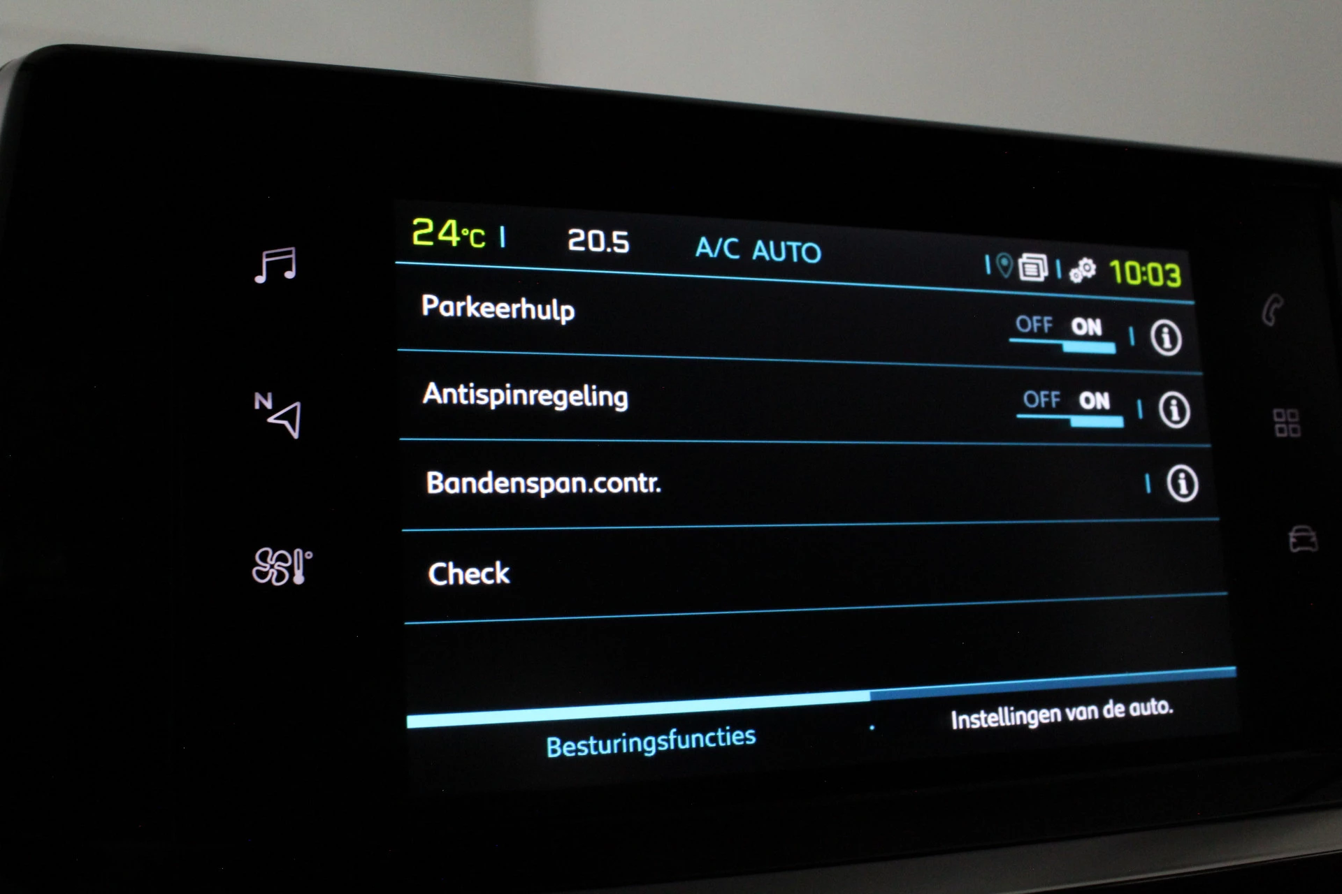 Hoofdafbeelding Peugeot e-2008