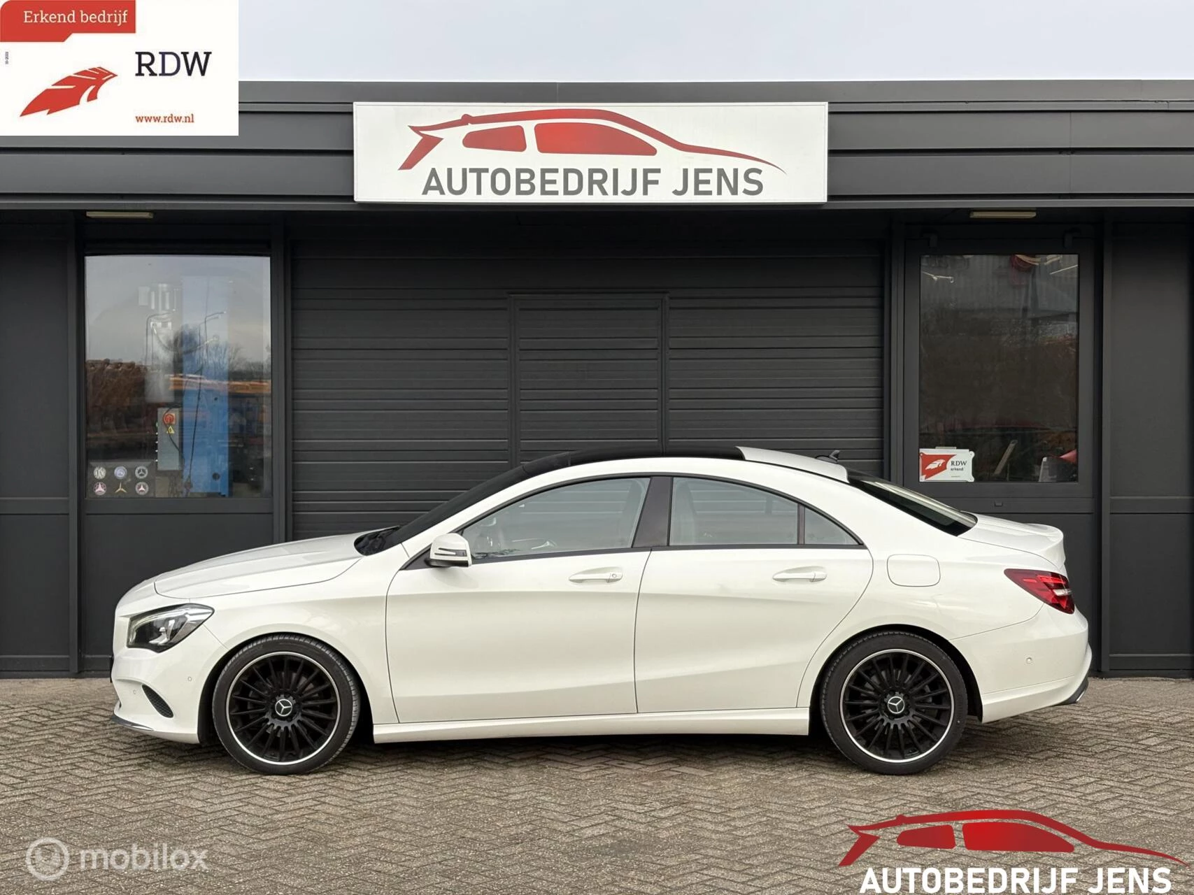 Hoofdafbeelding Mercedes-Benz CLA