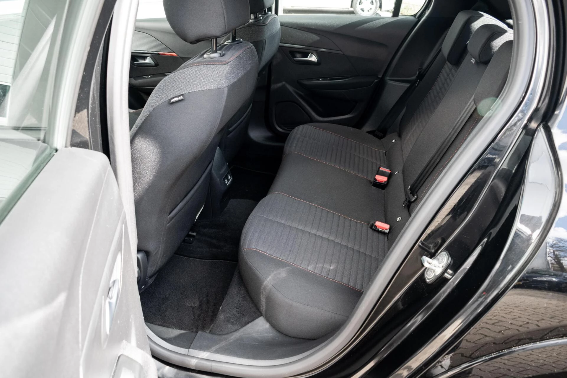 Hoofdafbeelding Peugeot e-208