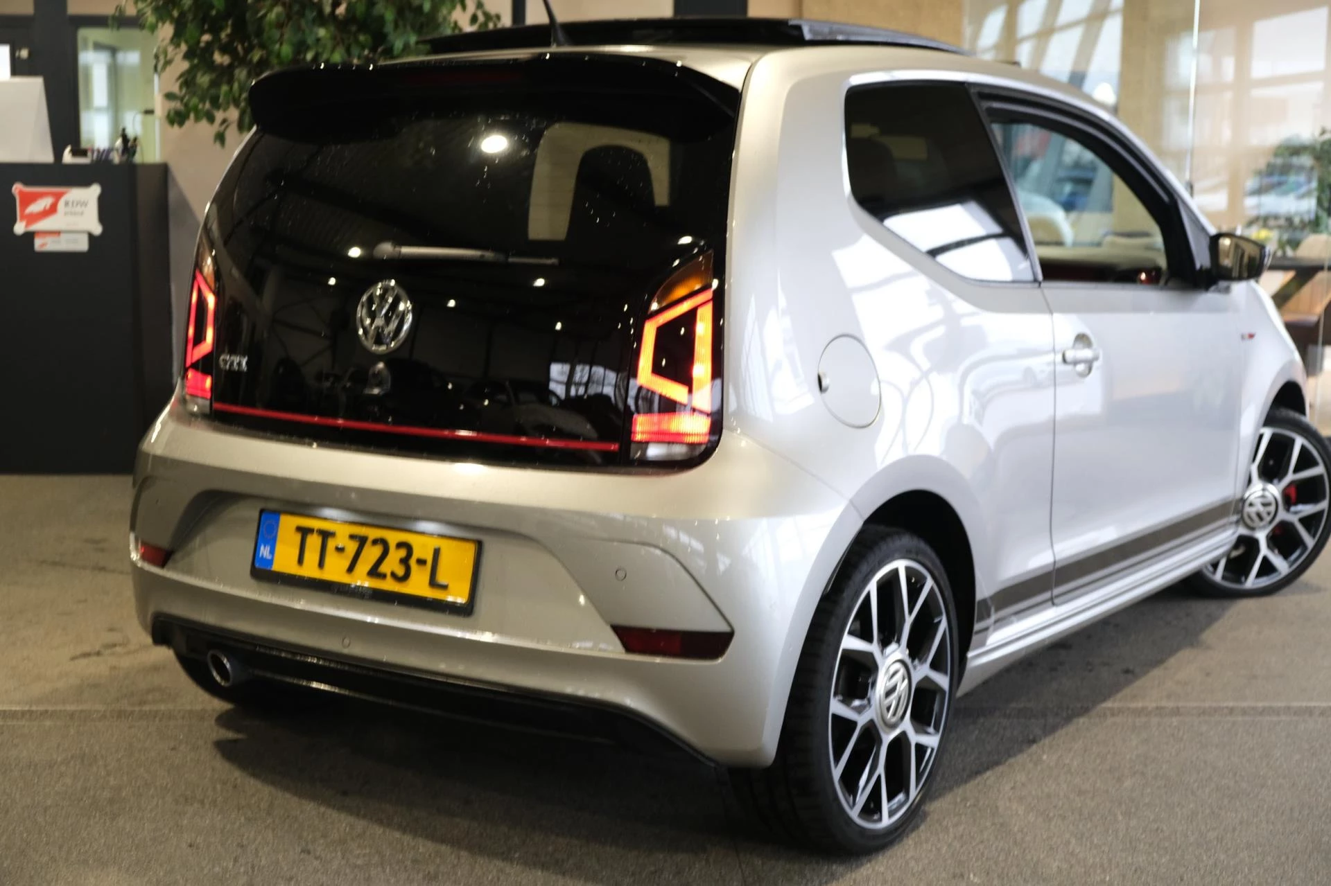 Hoofdafbeelding Volkswagen up!