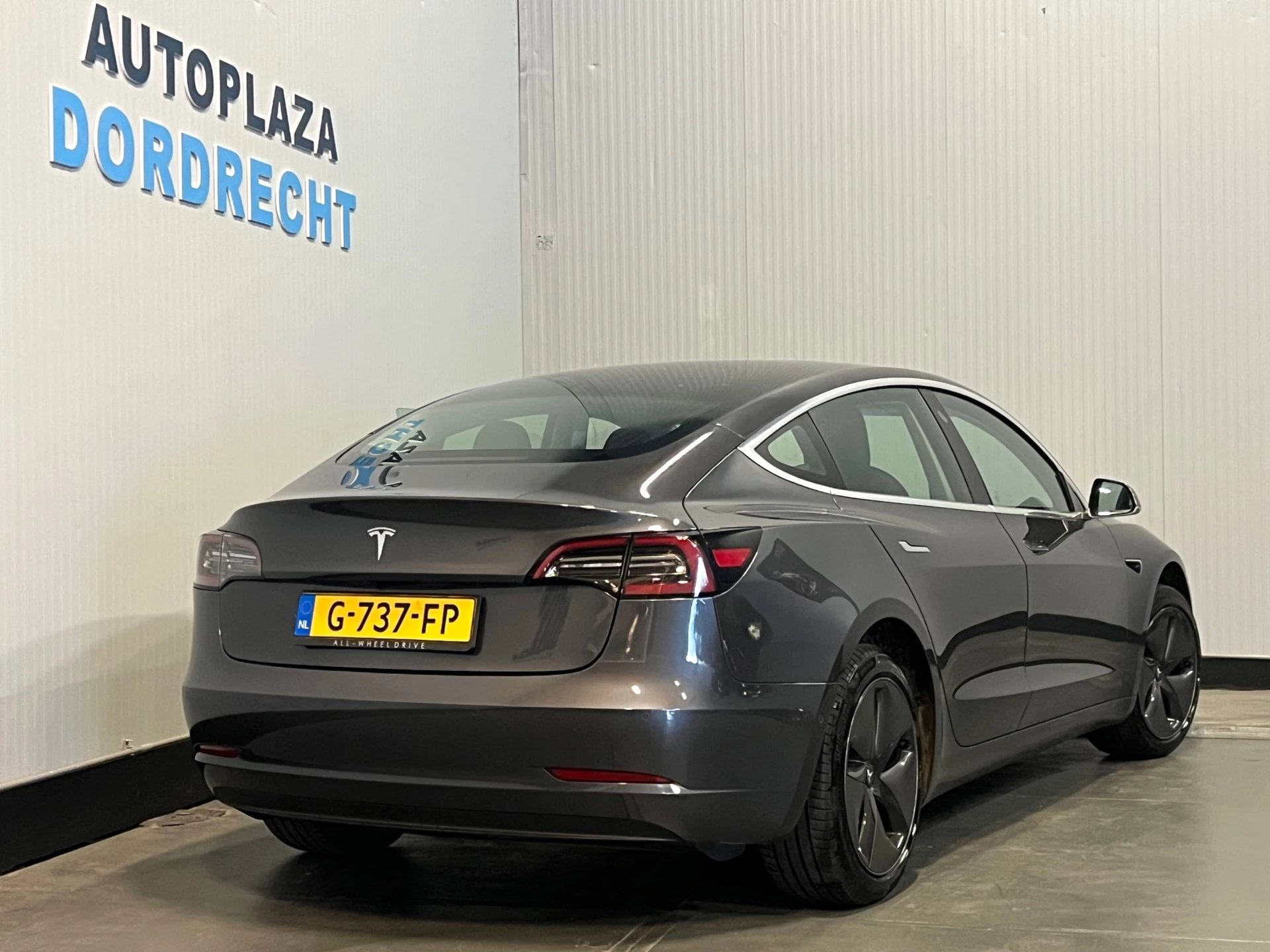 Hoofdafbeelding Tesla Model 3