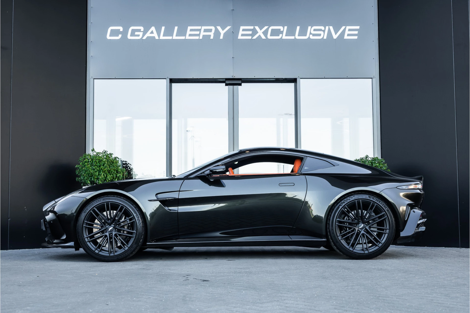 Hoofdafbeelding Aston Martin V8 Vantage