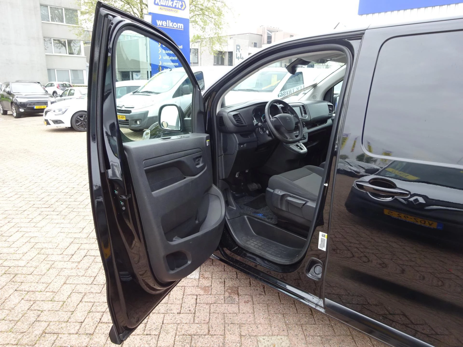 Hoofdafbeelding Peugeot e-Expert