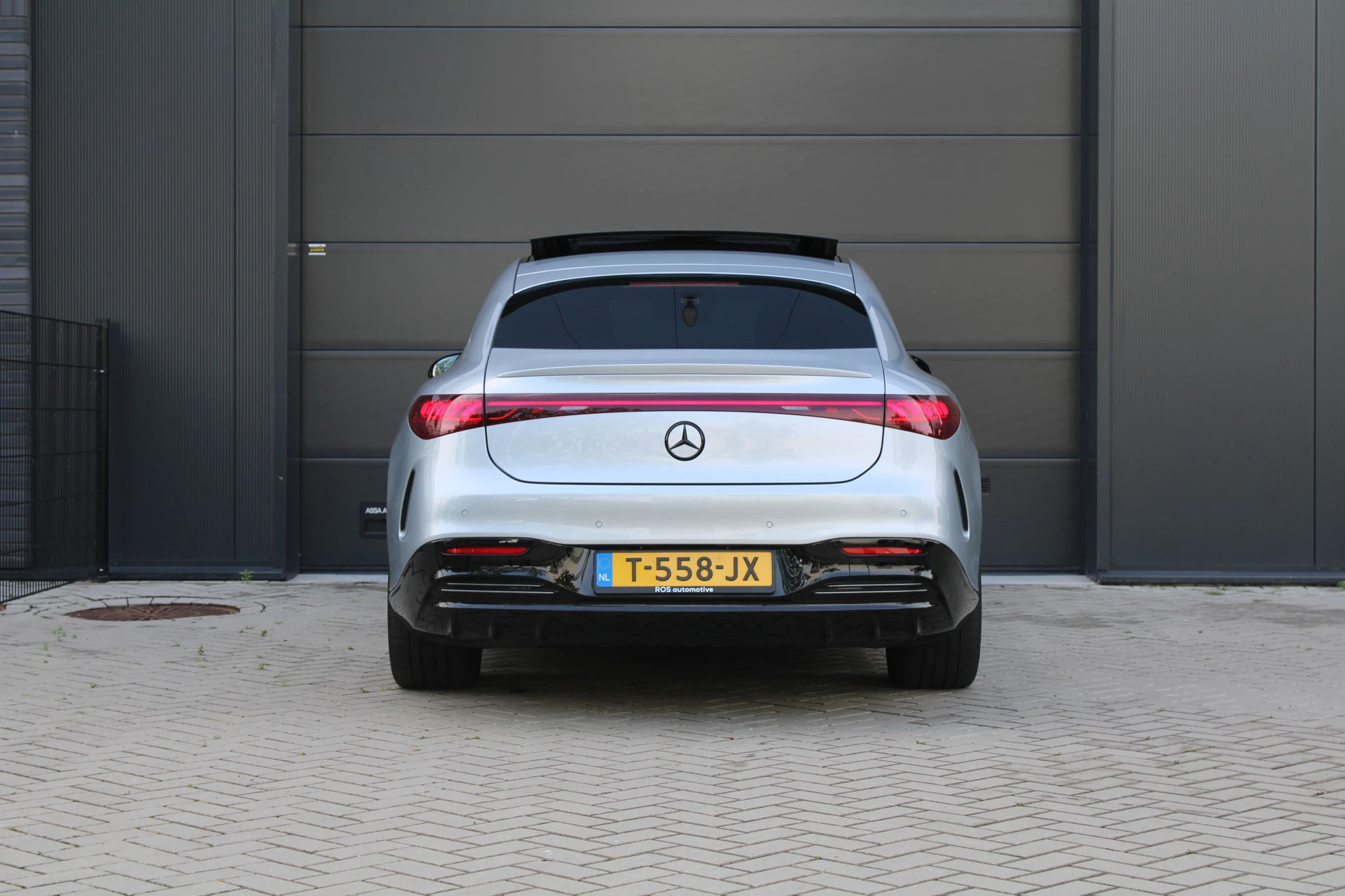 Hoofdafbeelding Mercedes-Benz EQS