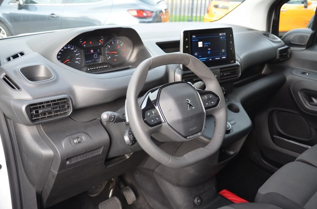 Hoofdafbeelding Peugeot Partner