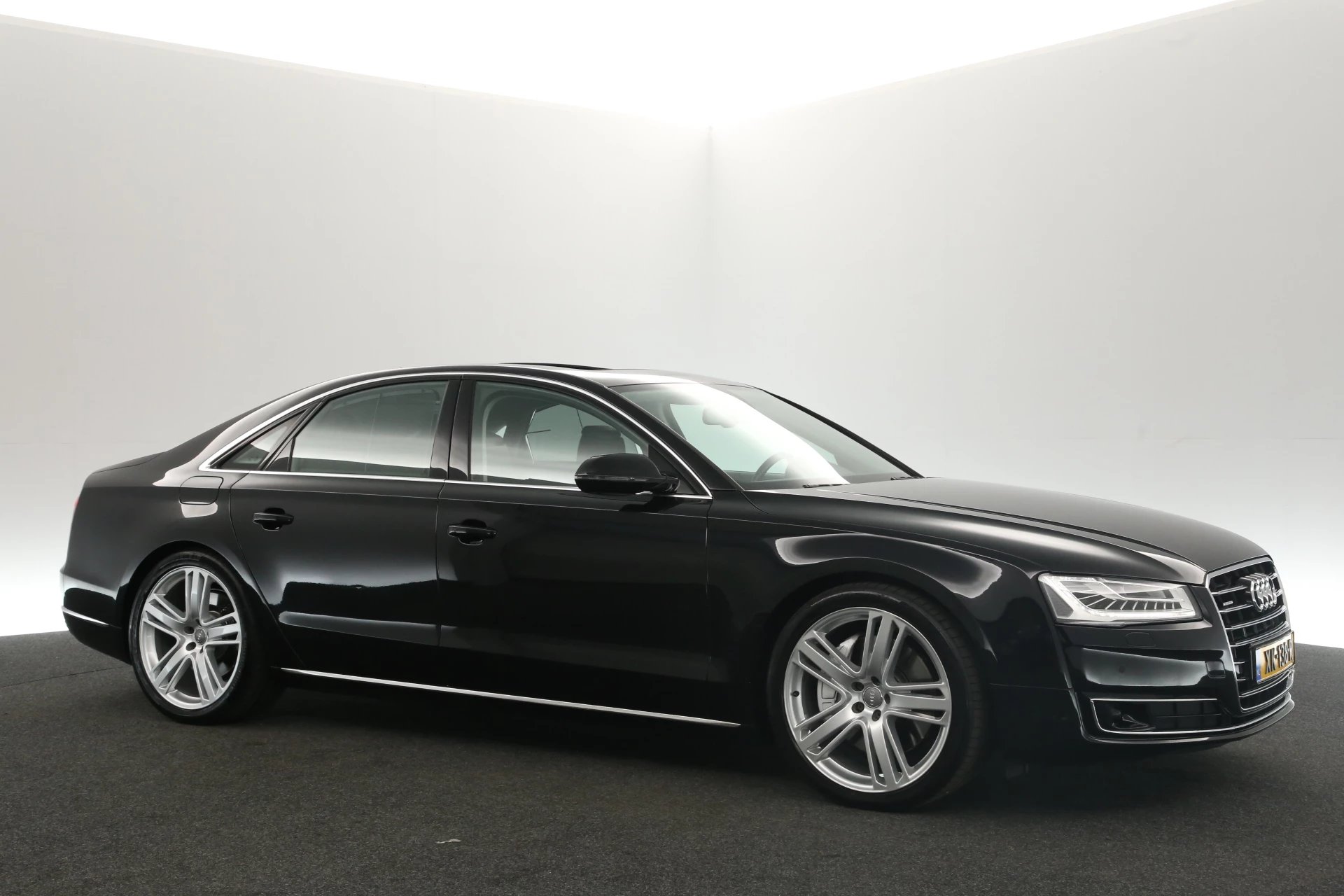 Hoofdafbeelding Audi A8