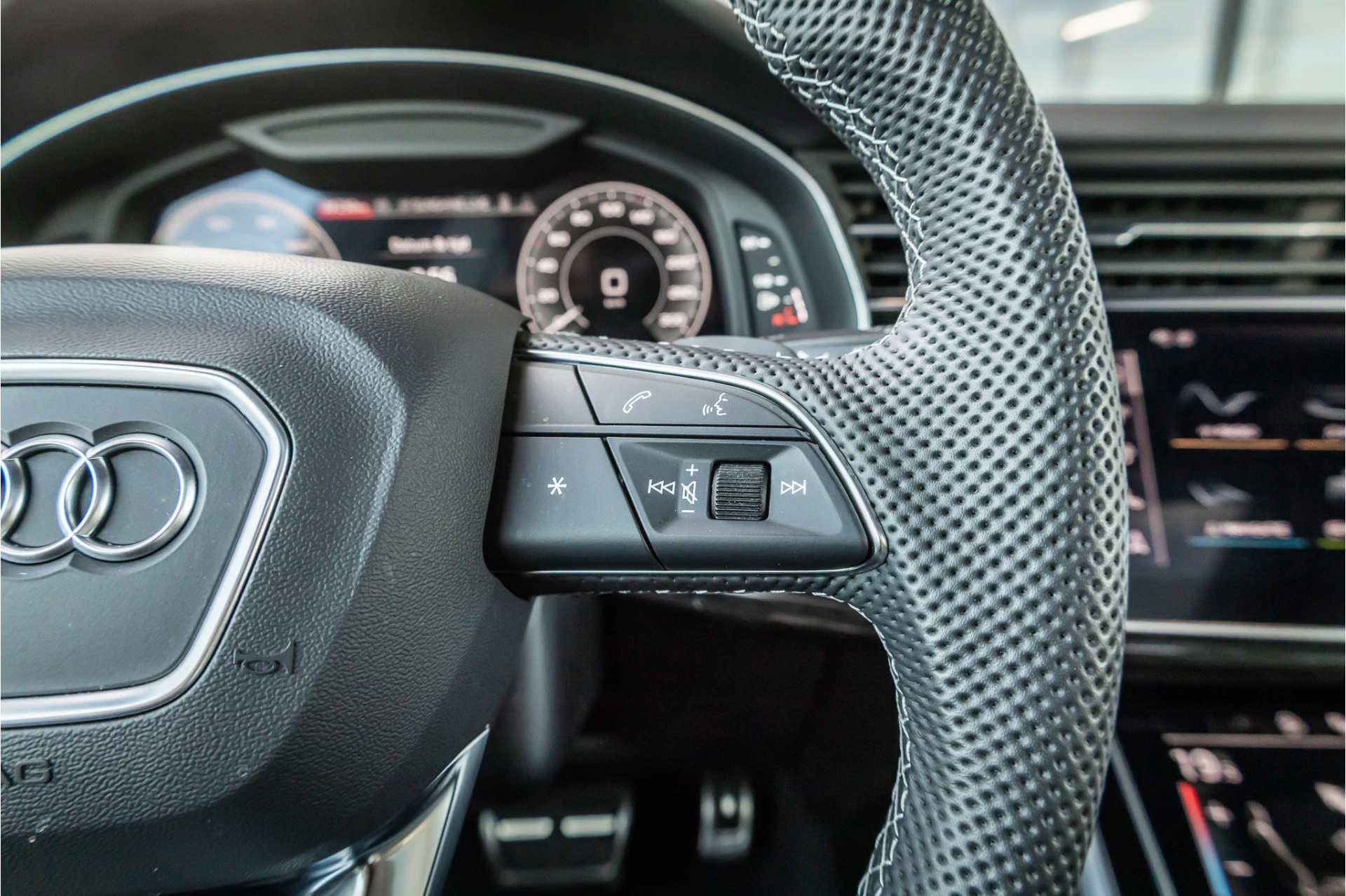 Hoofdafbeelding Audi Q8