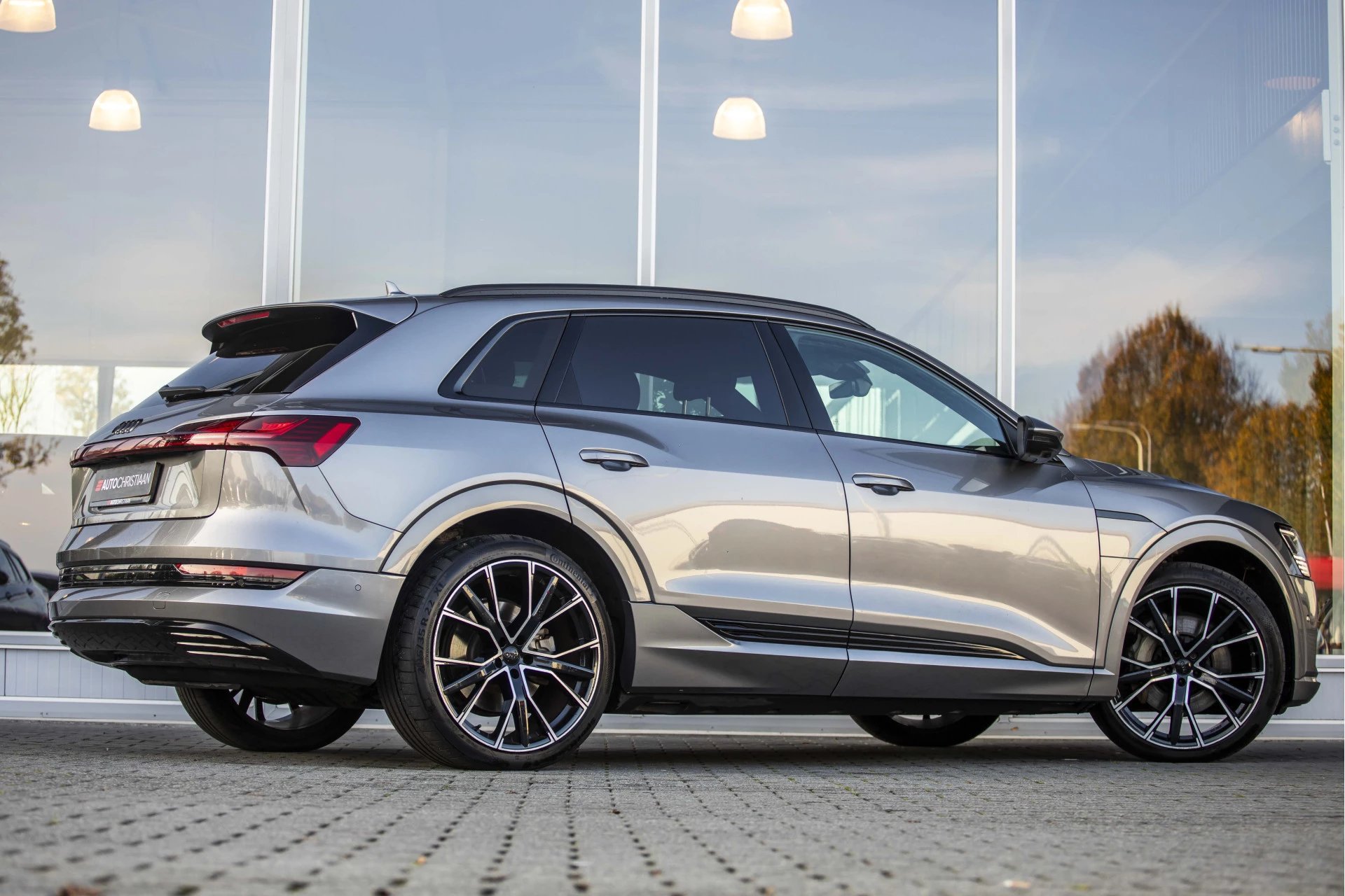 Hoofdafbeelding Audi e-tron