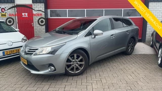 Hoofdafbeelding Toyota Avensis Toyota Avensis Wagon 2.0 D-4D Dynamic Business TREKHAAK / CAMERA / NAVI / CLIMA / BLUETOOTH / CRUISE