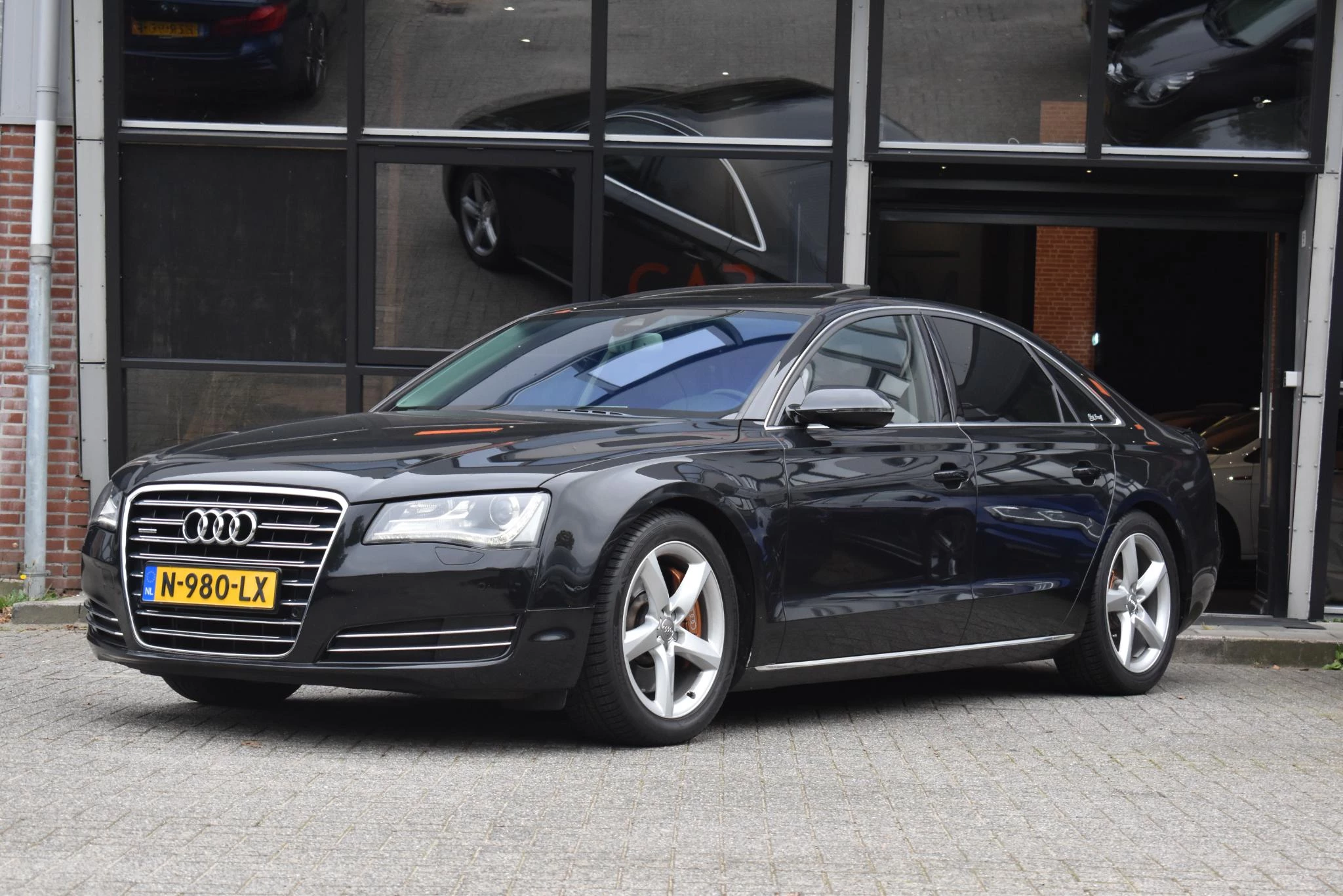 Hoofdafbeelding Audi A8