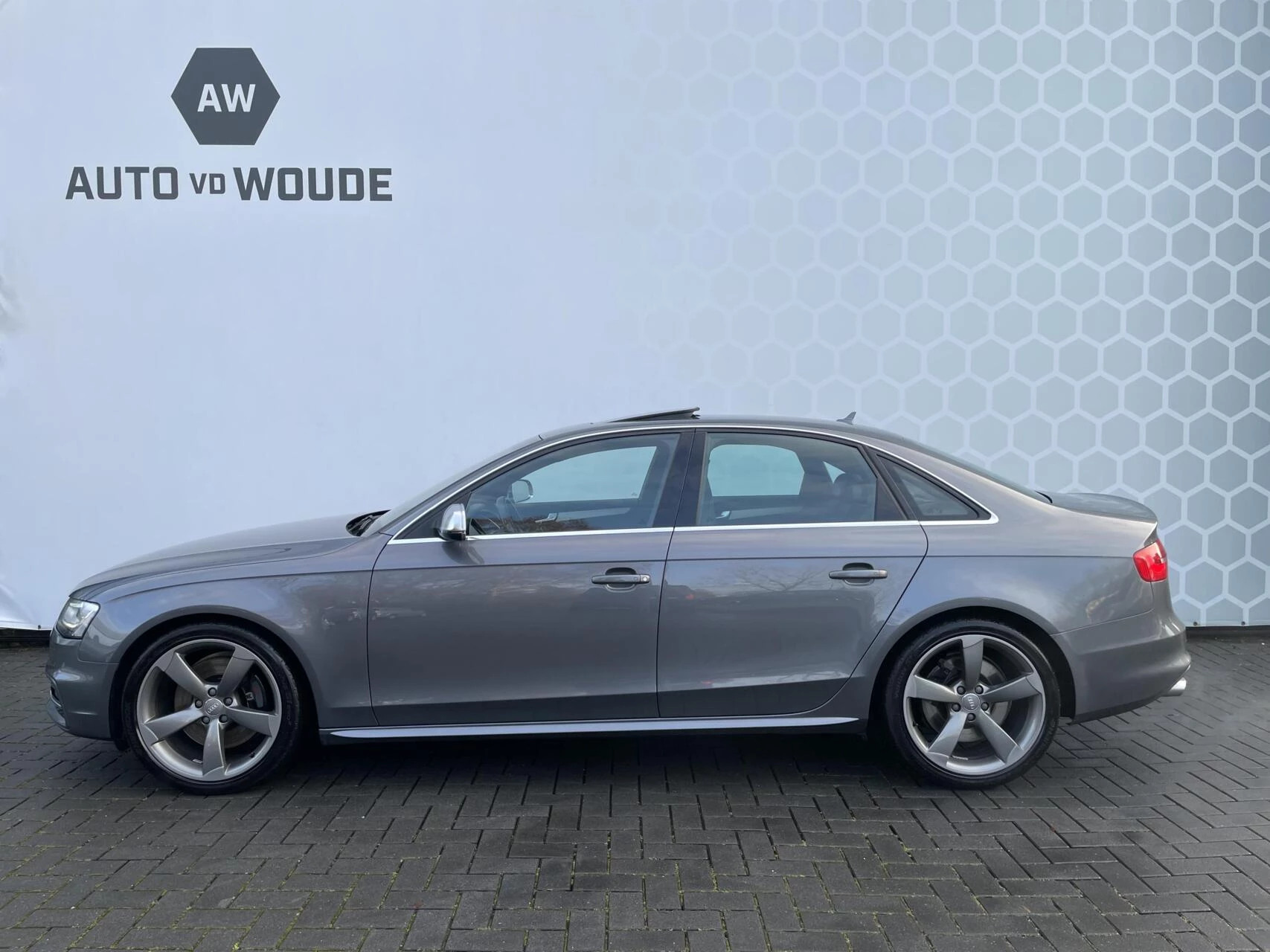 Hoofdafbeelding Audi S4
