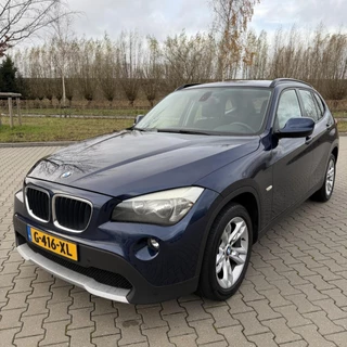 BMW X1 xDrive20i | Navi | Stoelverwarming | NW APK!