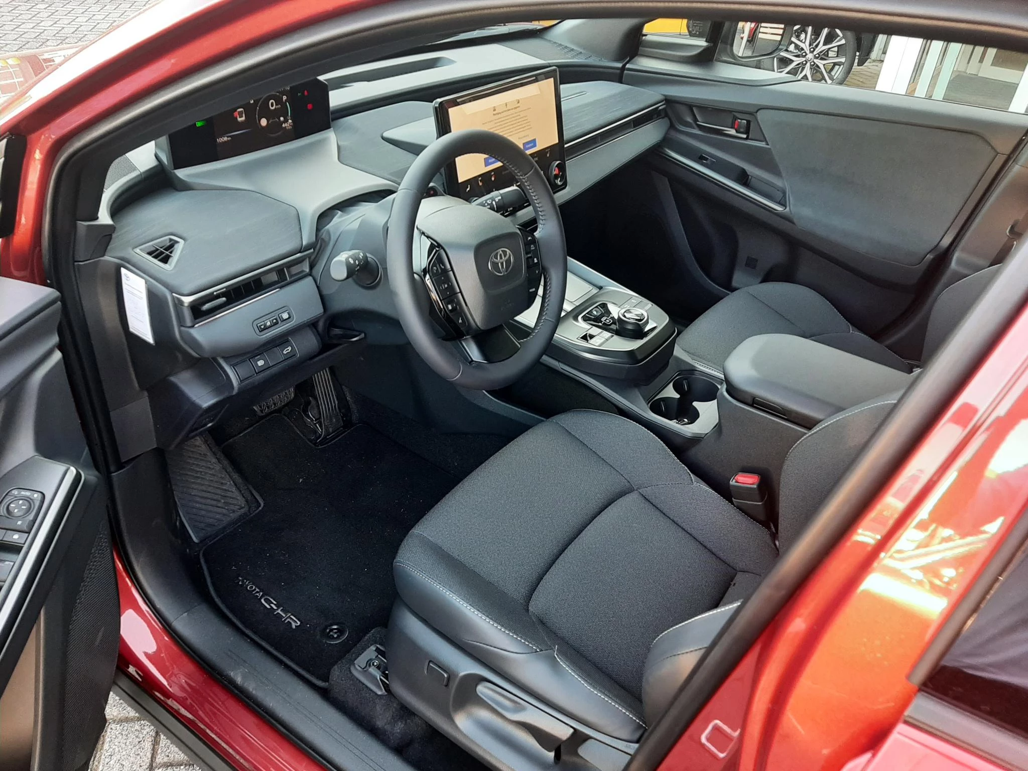Hoofdafbeelding Toyota C-HR+