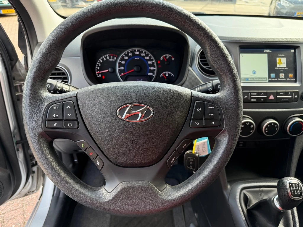 Hoofdafbeelding Hyundai i10